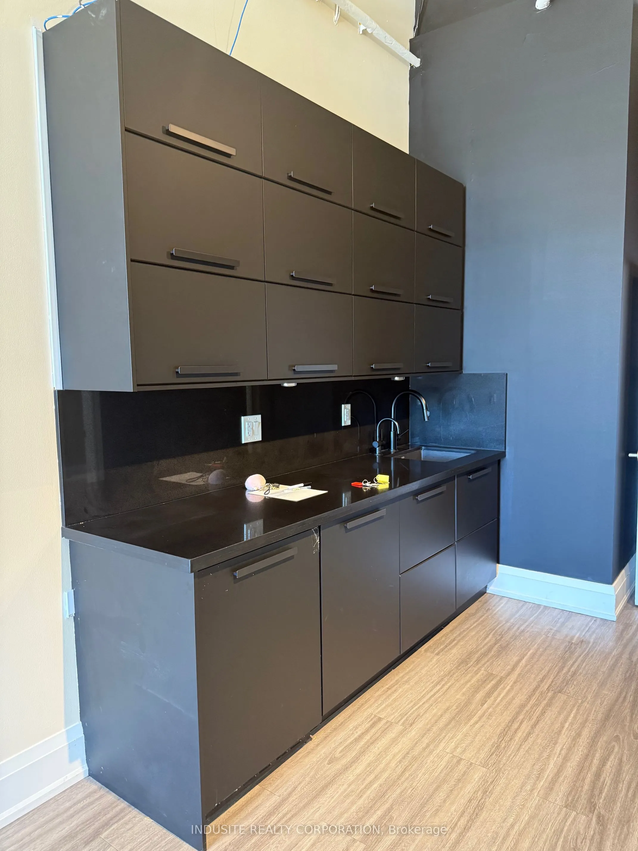 1065 Canadian Place, ##112