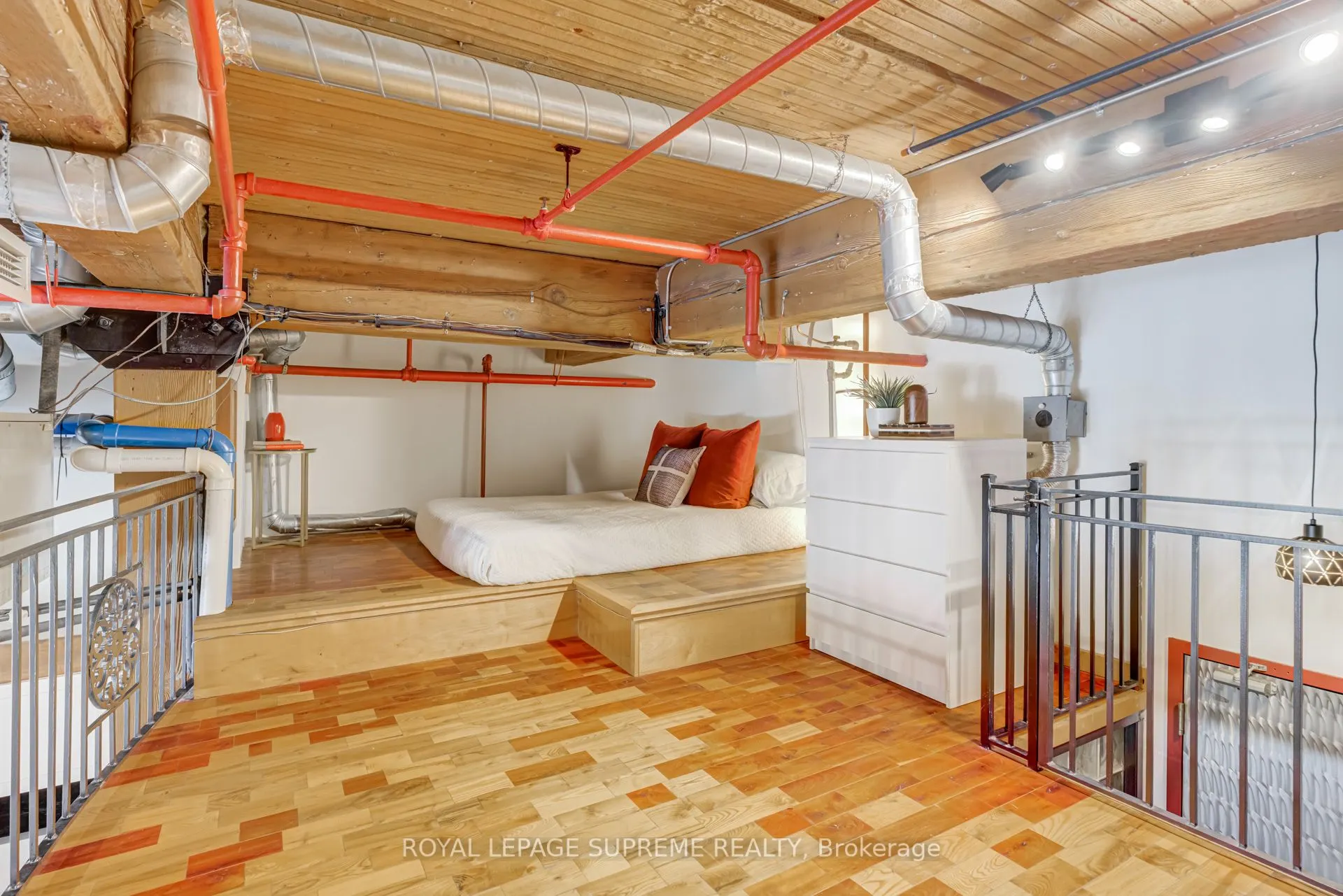 371 Wallace Avenue, #10
