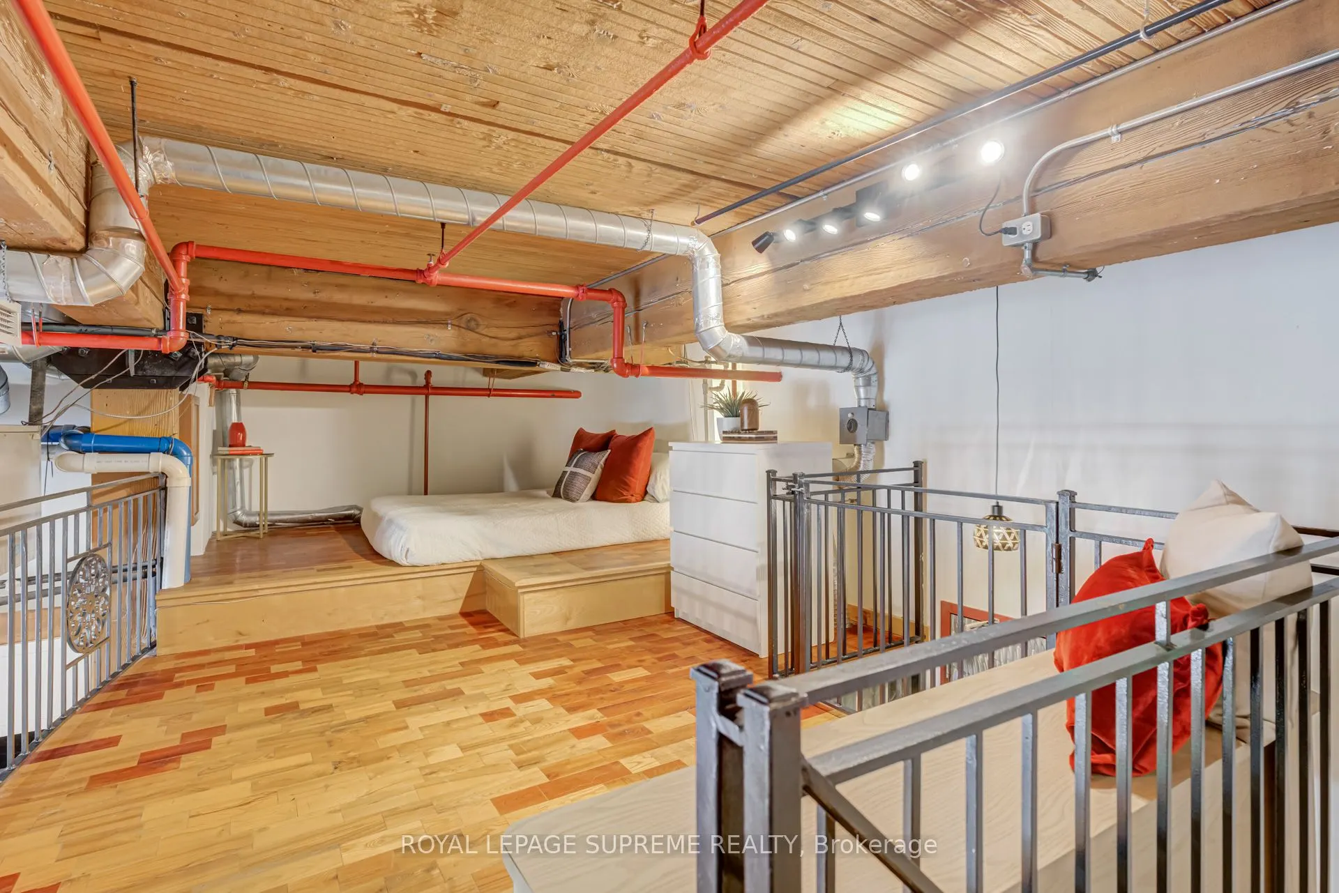 371 Wallace Avenue, #10