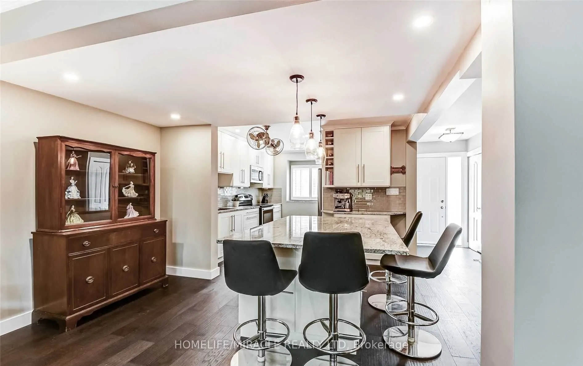 6855 Glen Erin Drive, #37