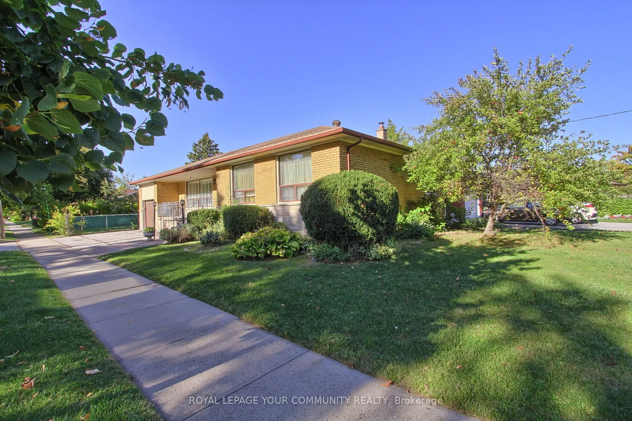 79 Sun Row Drive