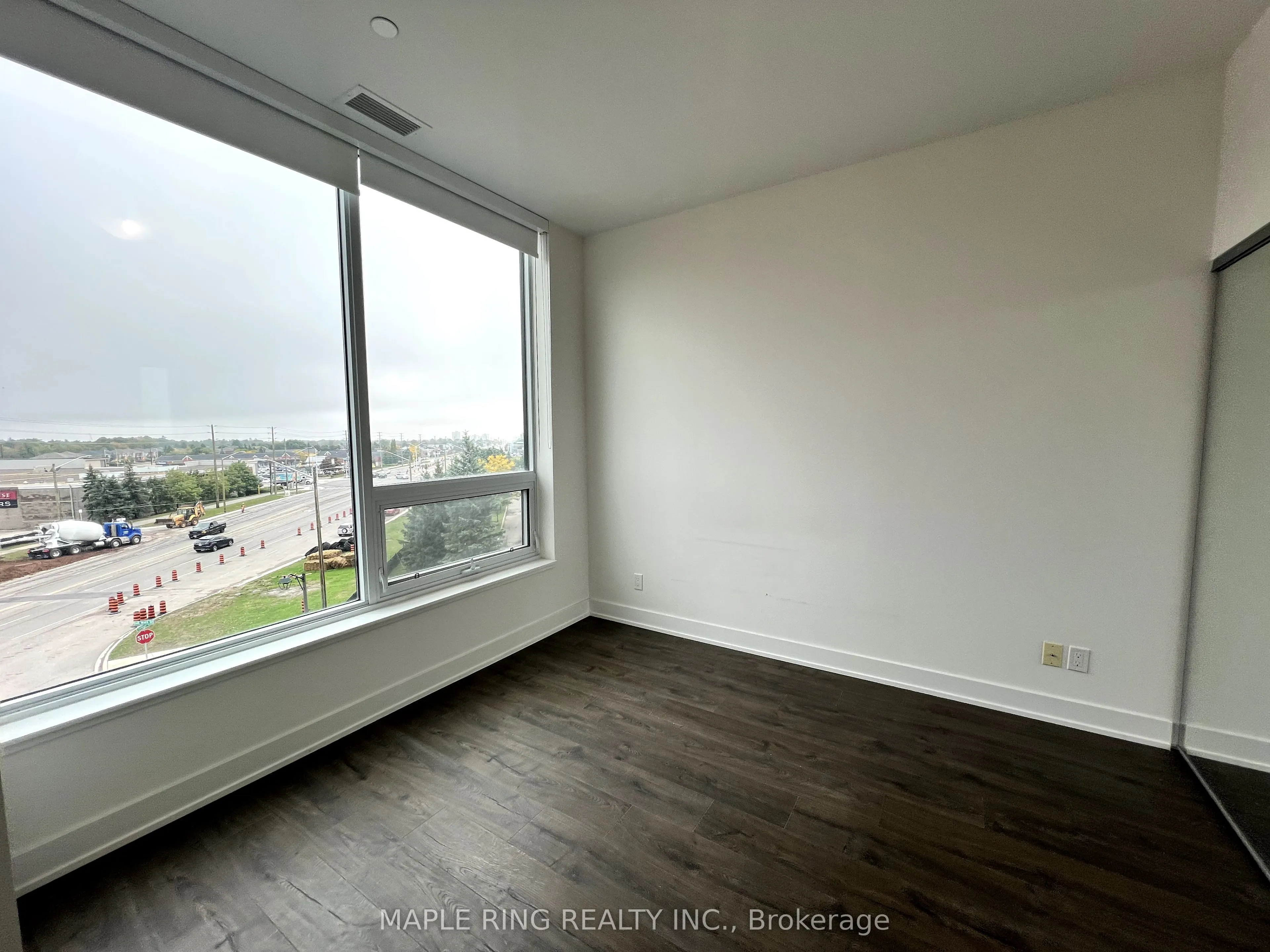 297 Oak Walk Drive, #319