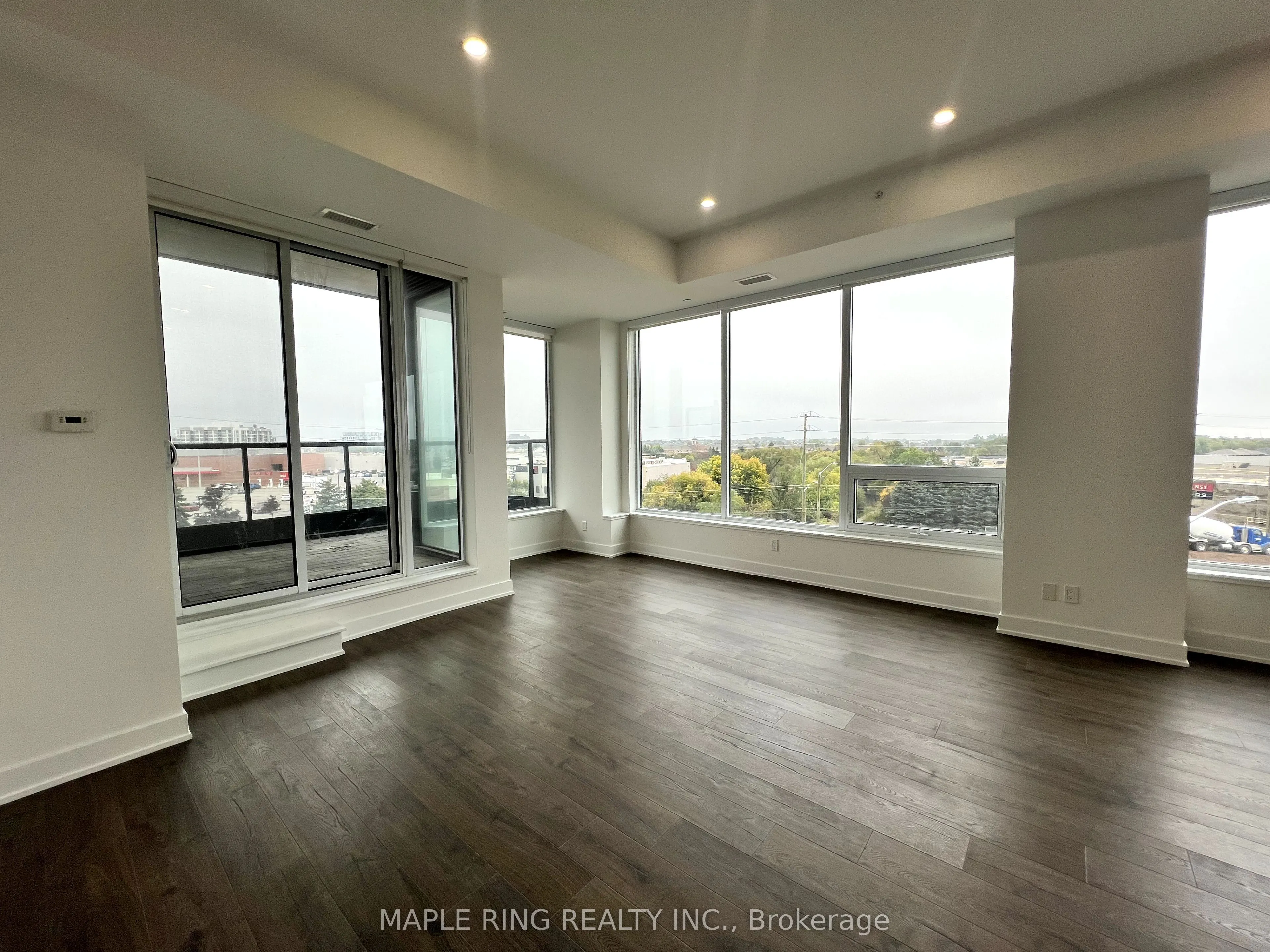 297 Oak Walk Drive, #319