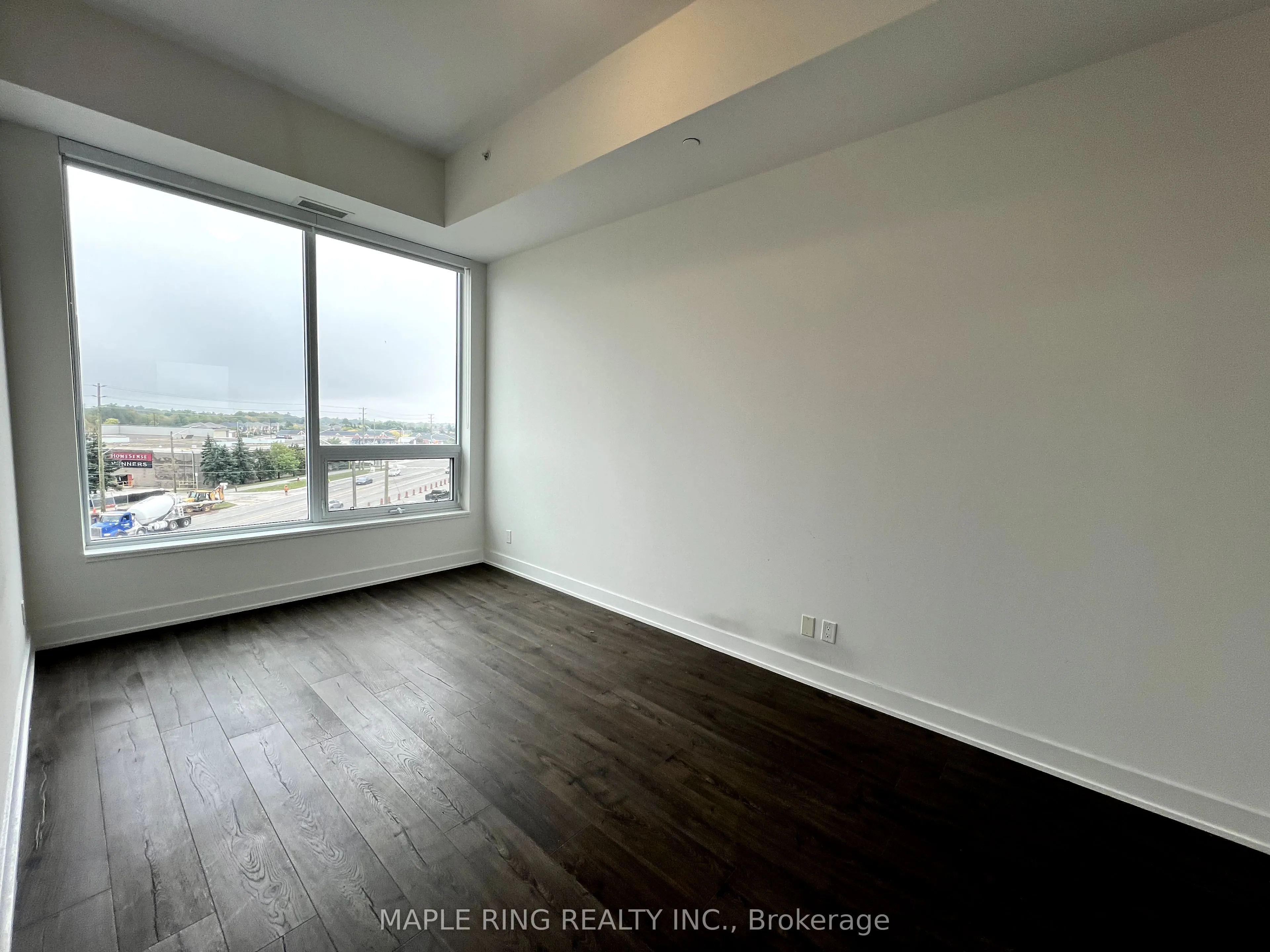 297 Oak Walk Drive, #319
