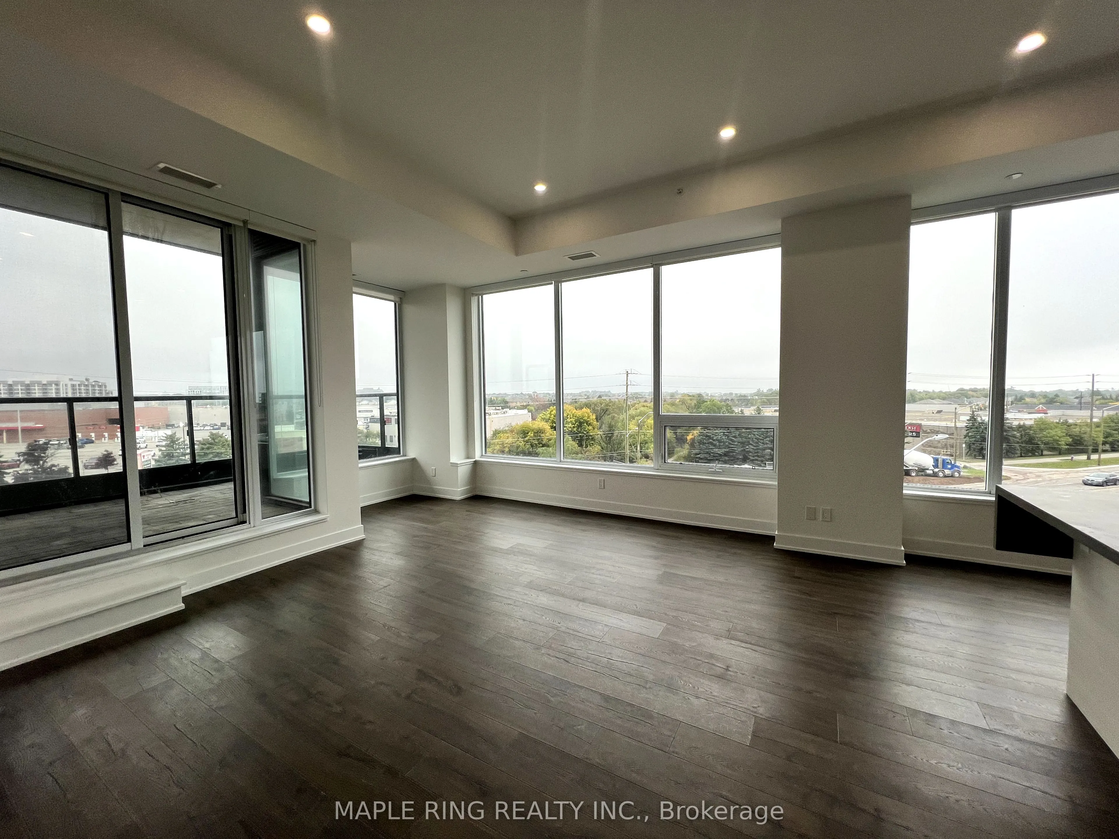 297 Oak Walk Drive, #319