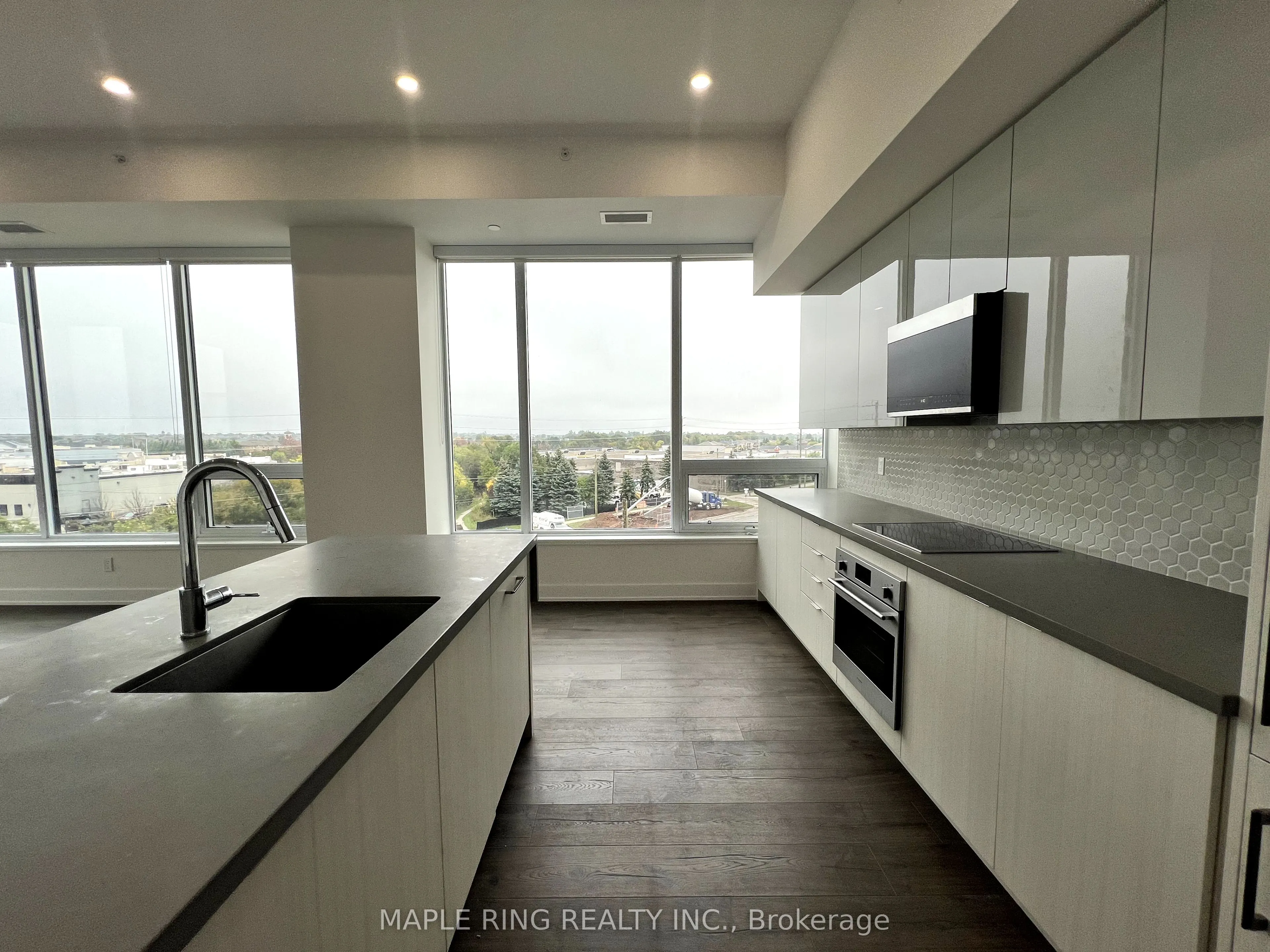297 Oak Walk Drive, #319