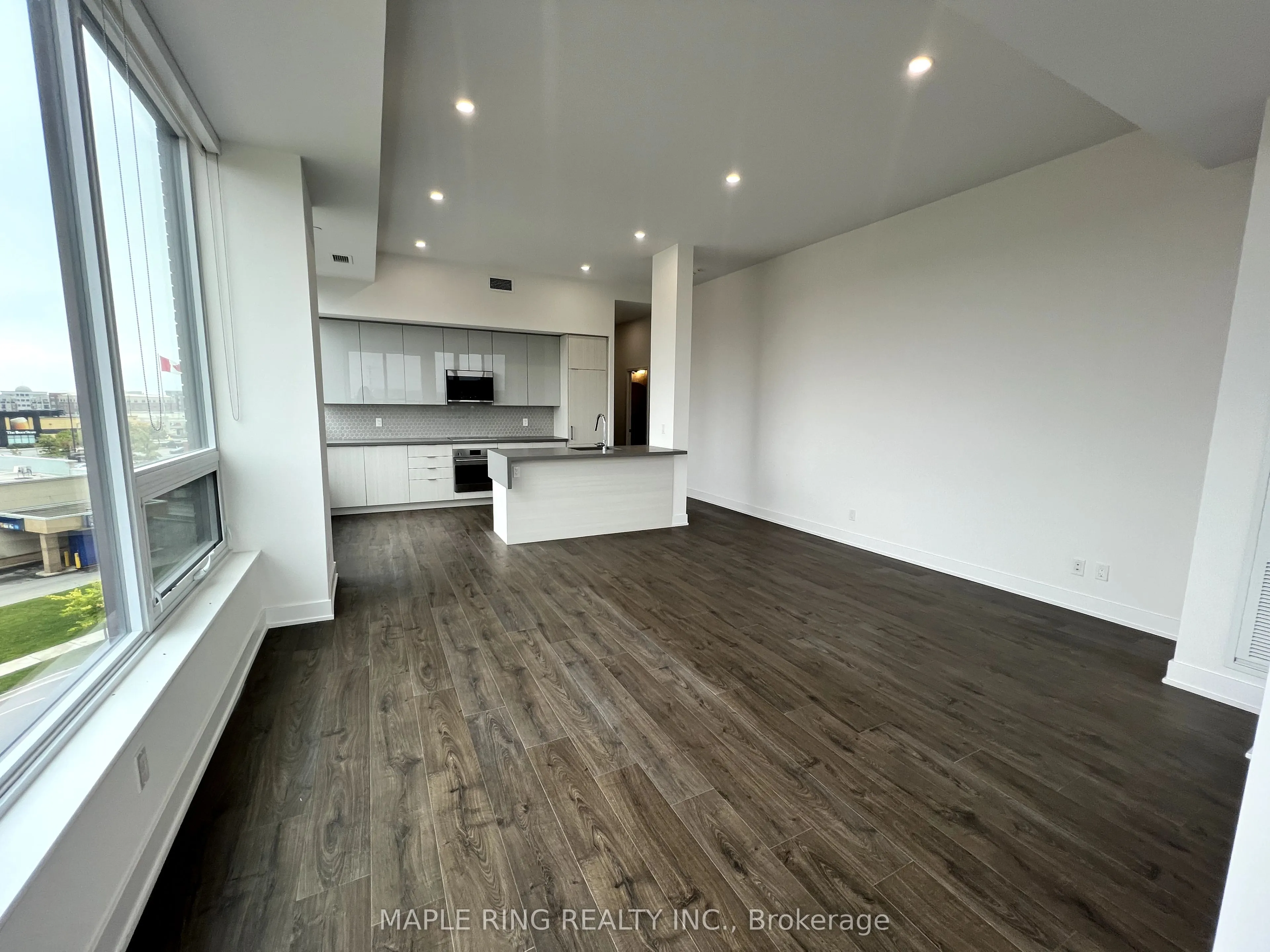 297 Oak Walk Drive, #319