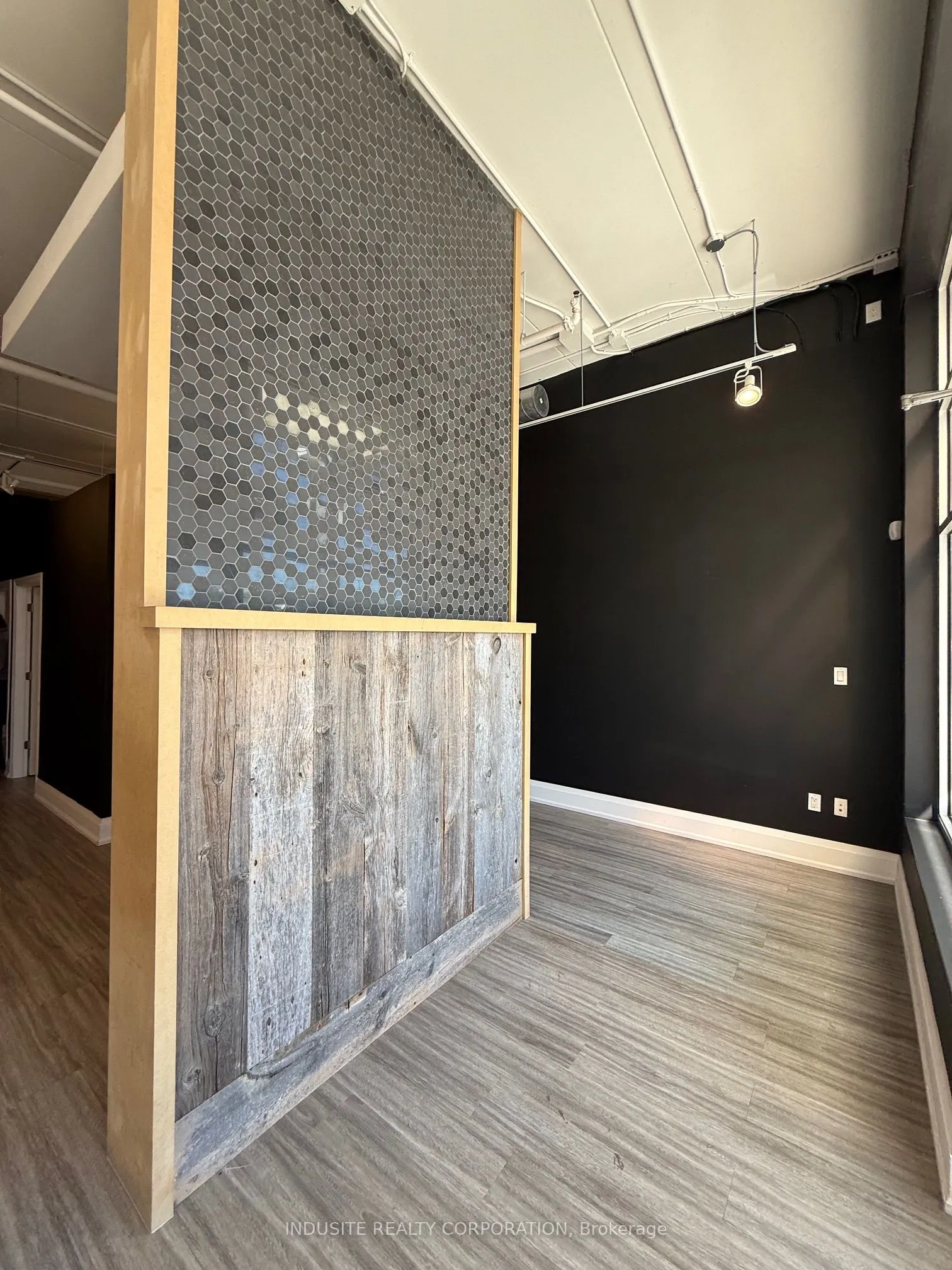 1065 Canadian Place, ##112