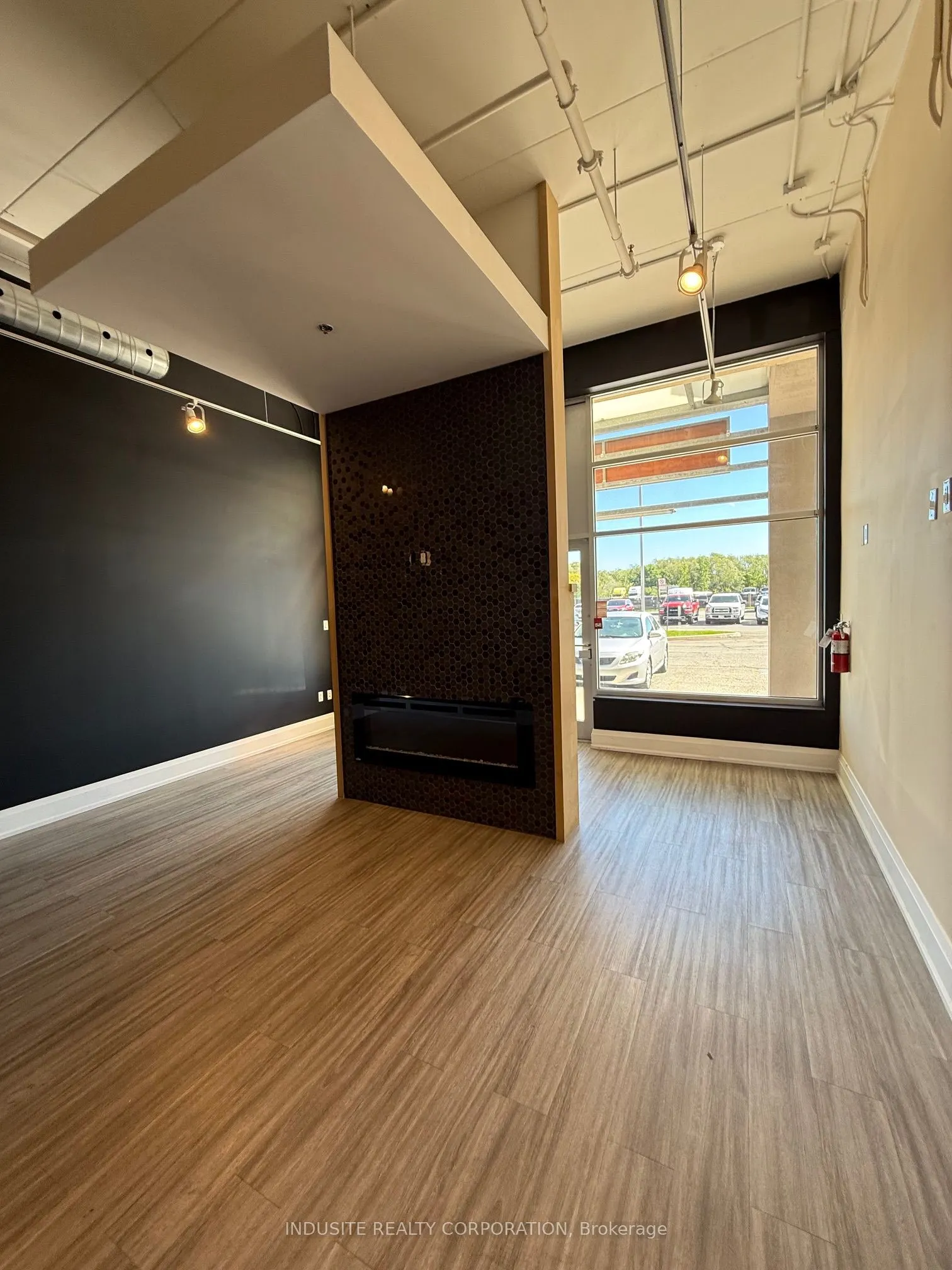 1065 Canadian Place, ##112