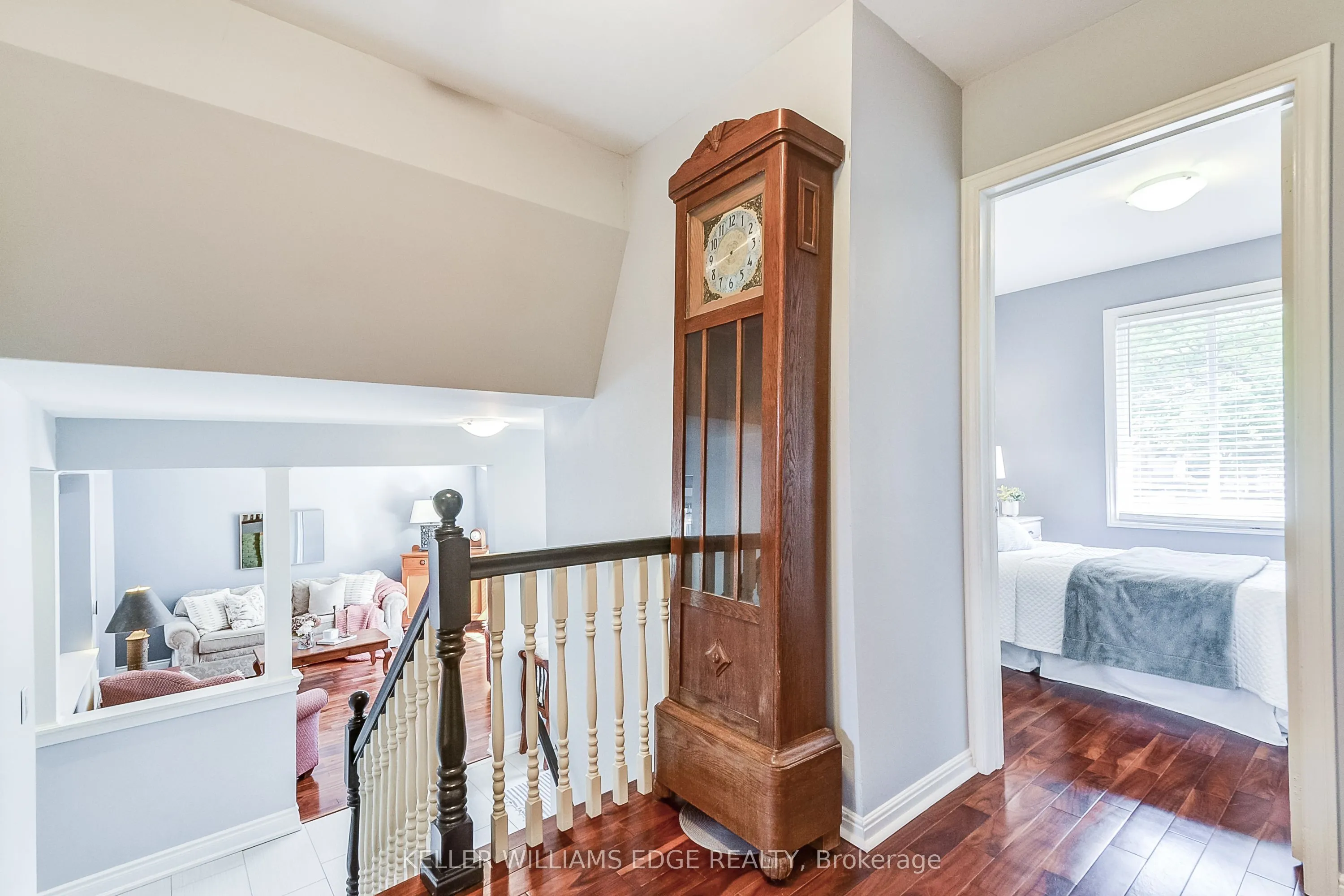 5203 Broughton Crescent