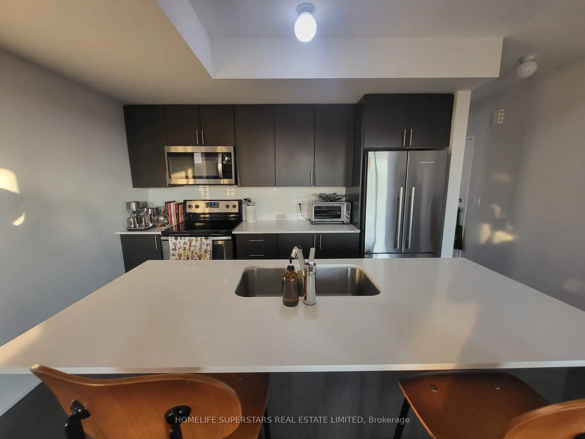 1200 Main Street E, #207