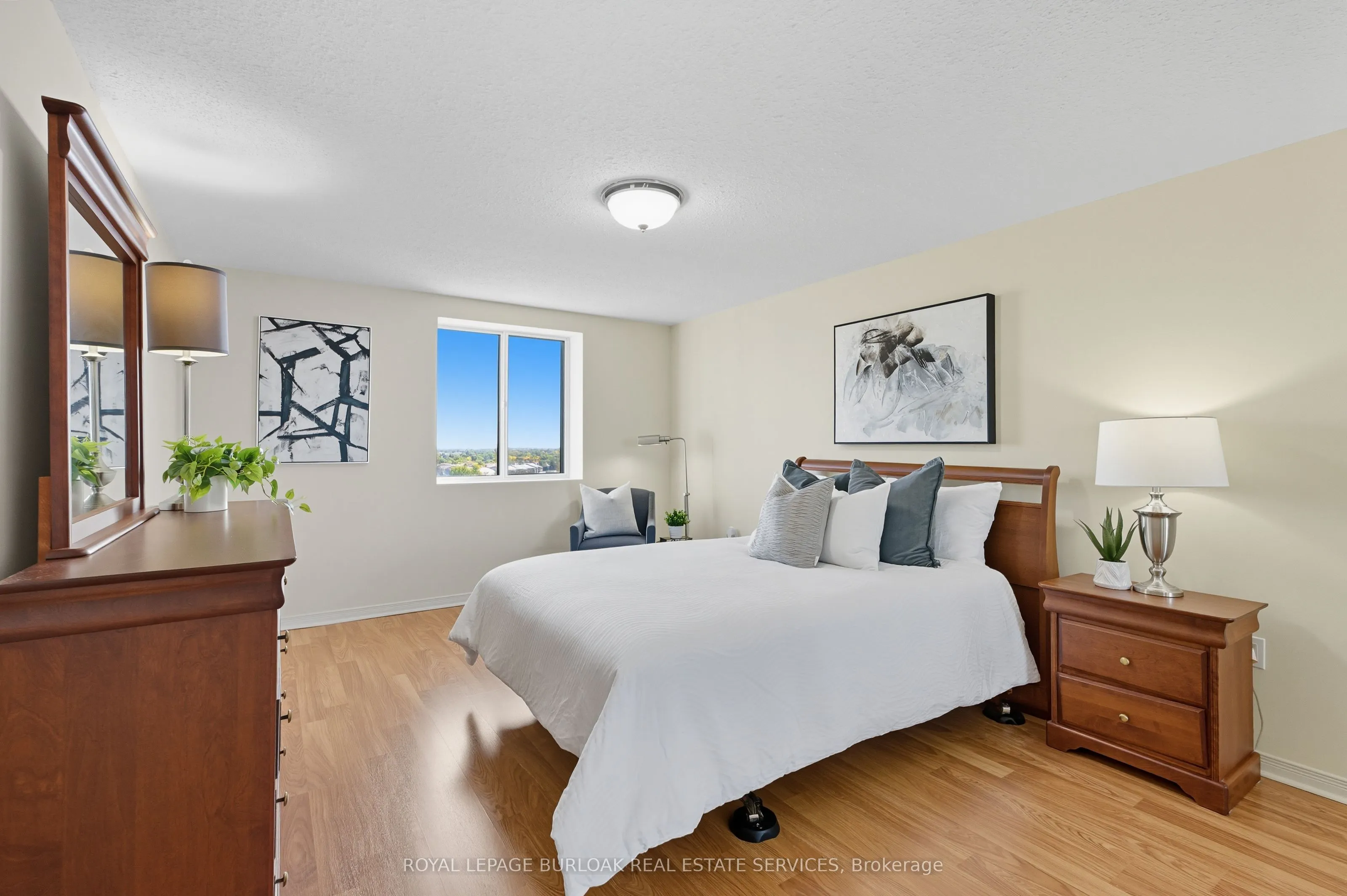 6720 Glen Erin Drive, #902