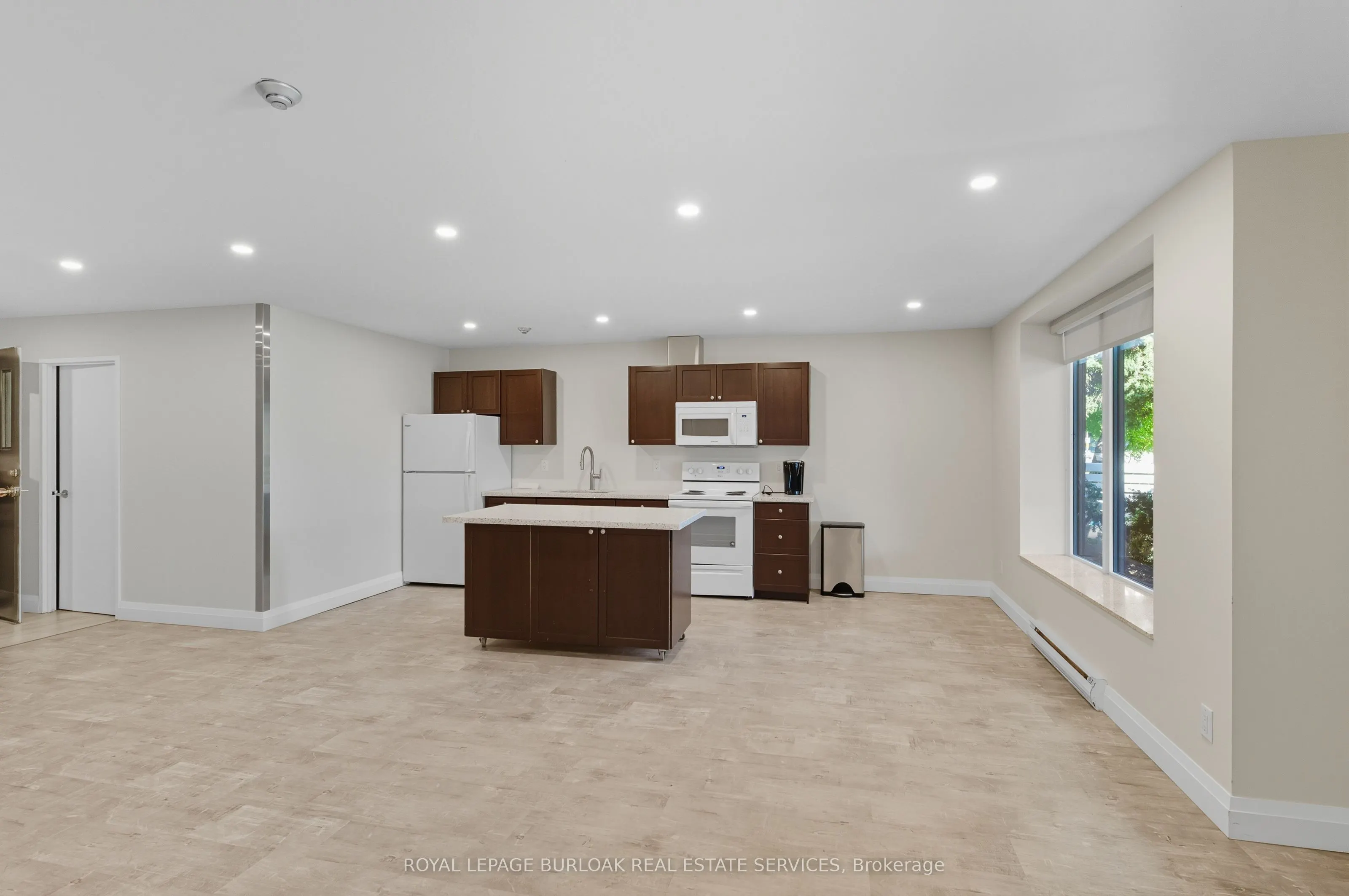 6720 Glen Erin Drive, #902