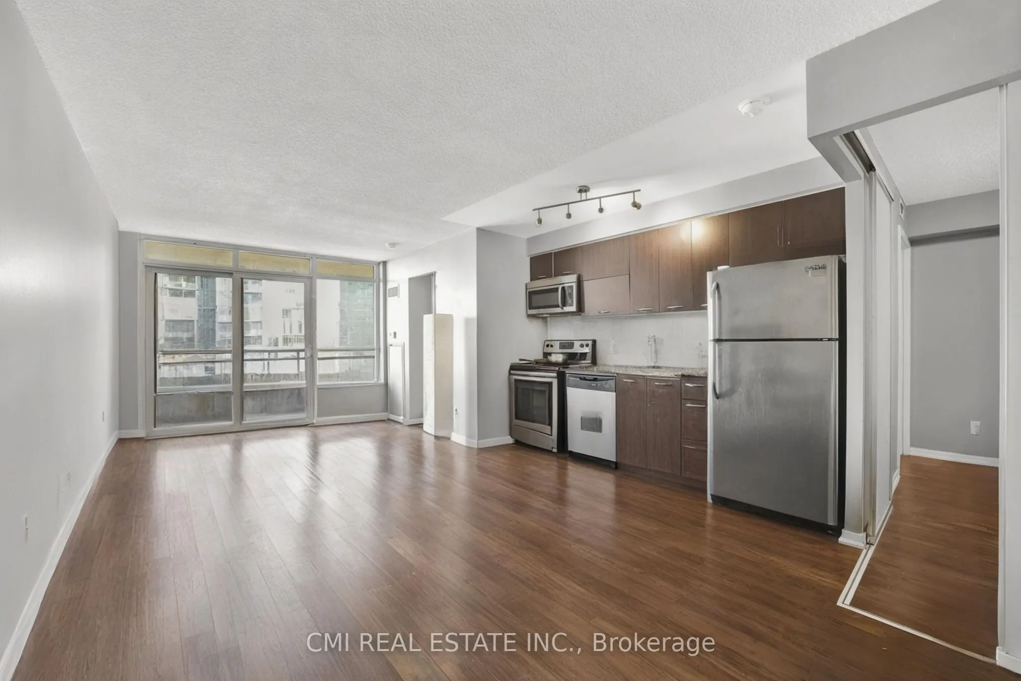 38 Joe Shuster Way, #725