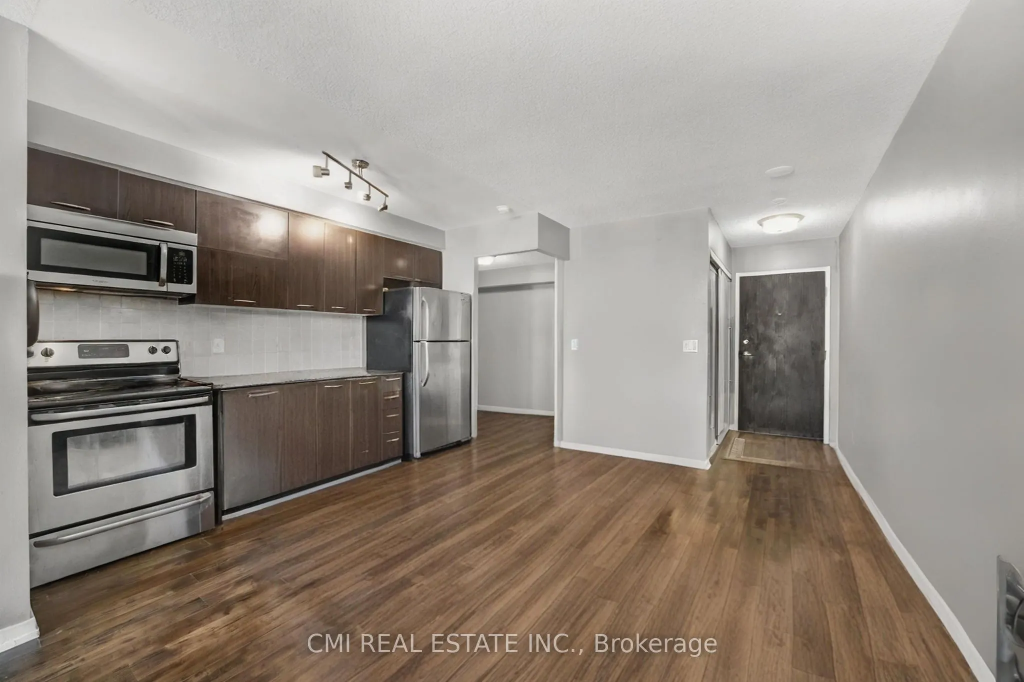 38 Joe Shuster Way, #725