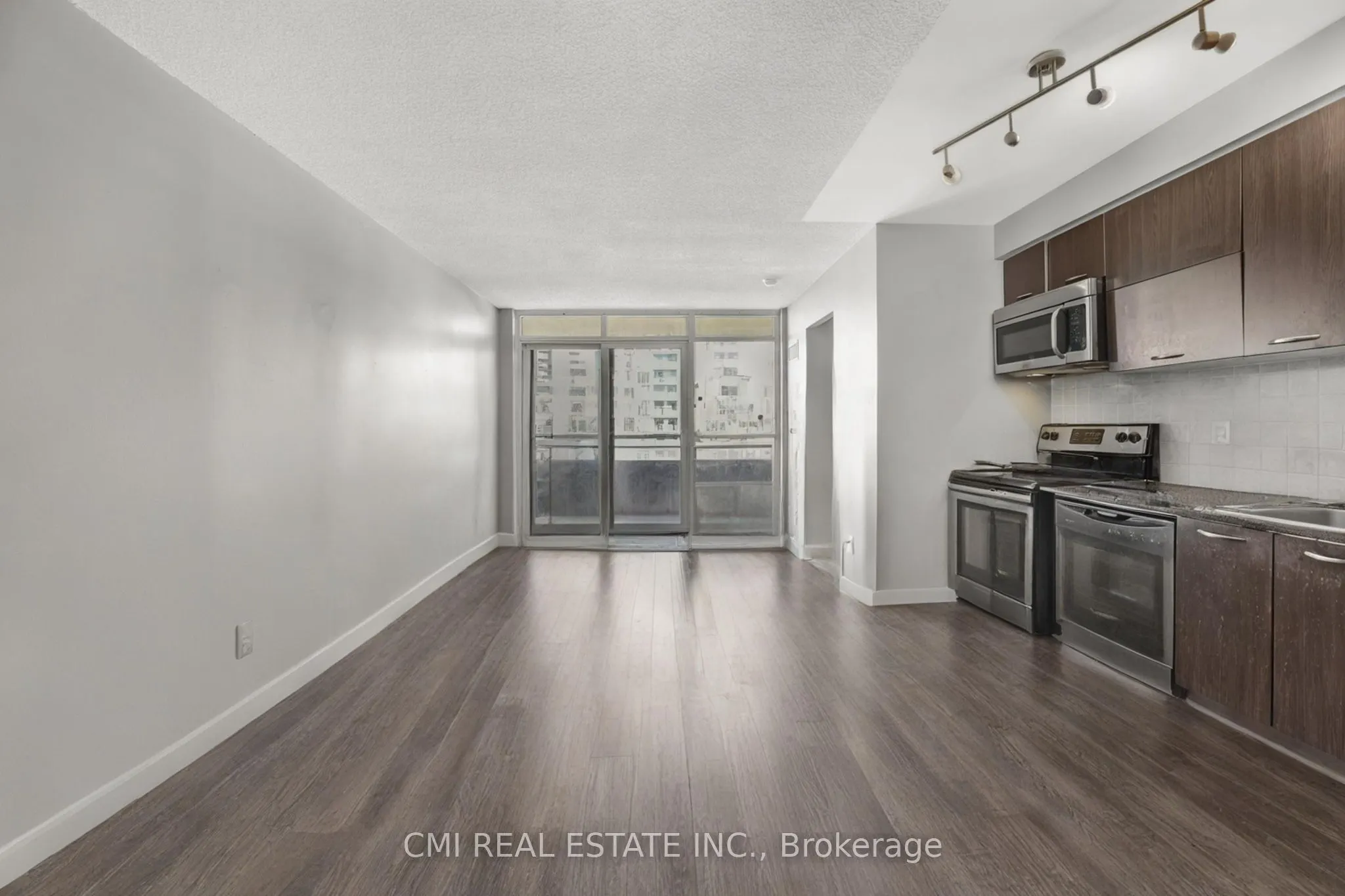 38 Joe Shuster Way, #725