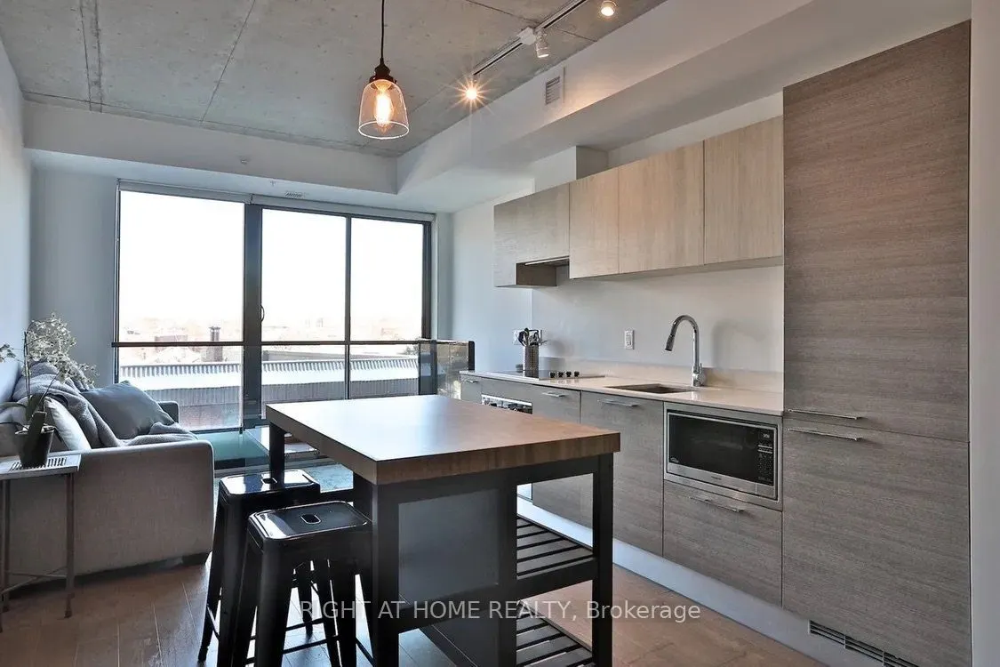 530 Indian Grove, #513