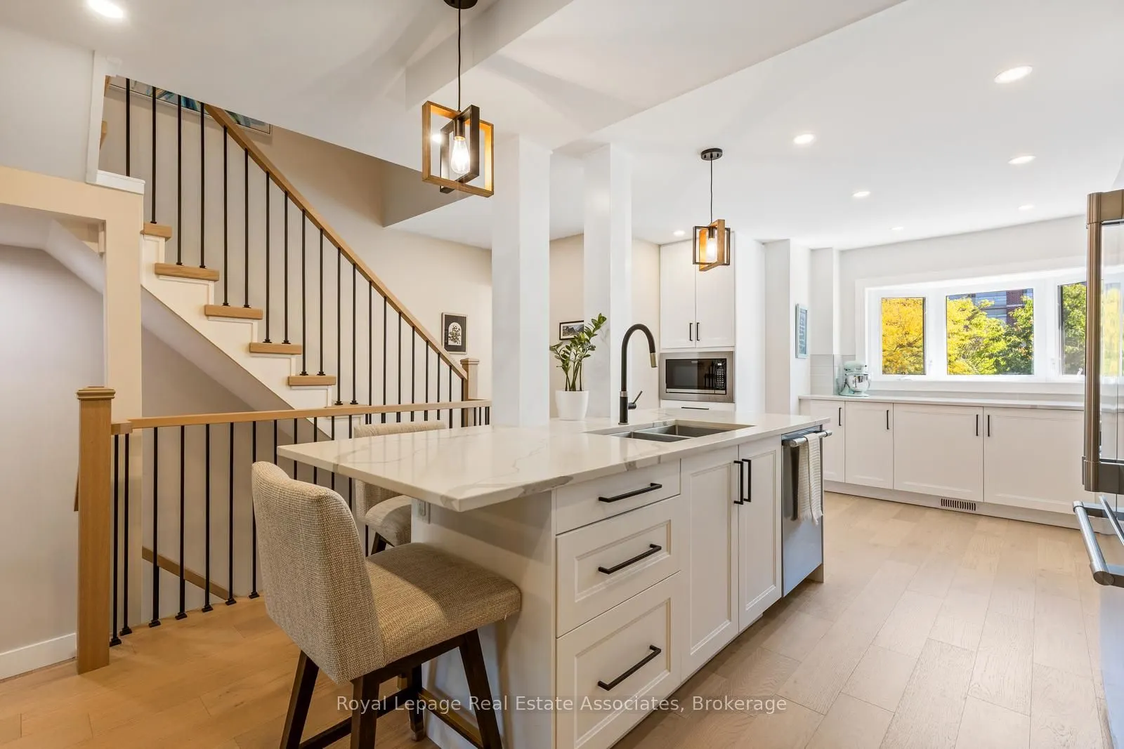 1020 Walden Circle, #20