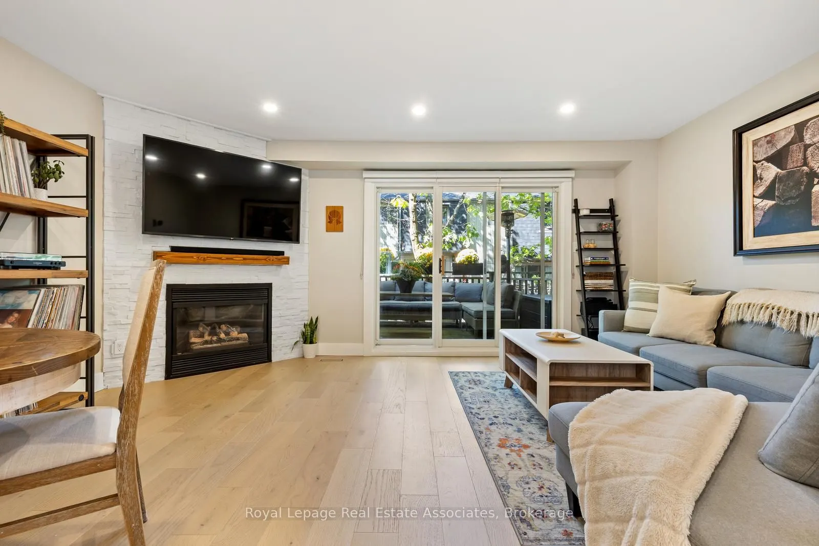 1020 Walden Circle, #20