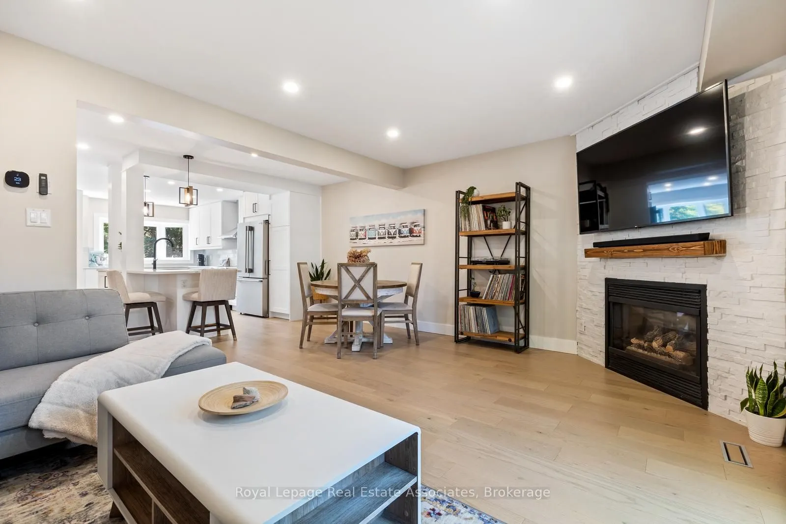 1020 Walden Circle, #20