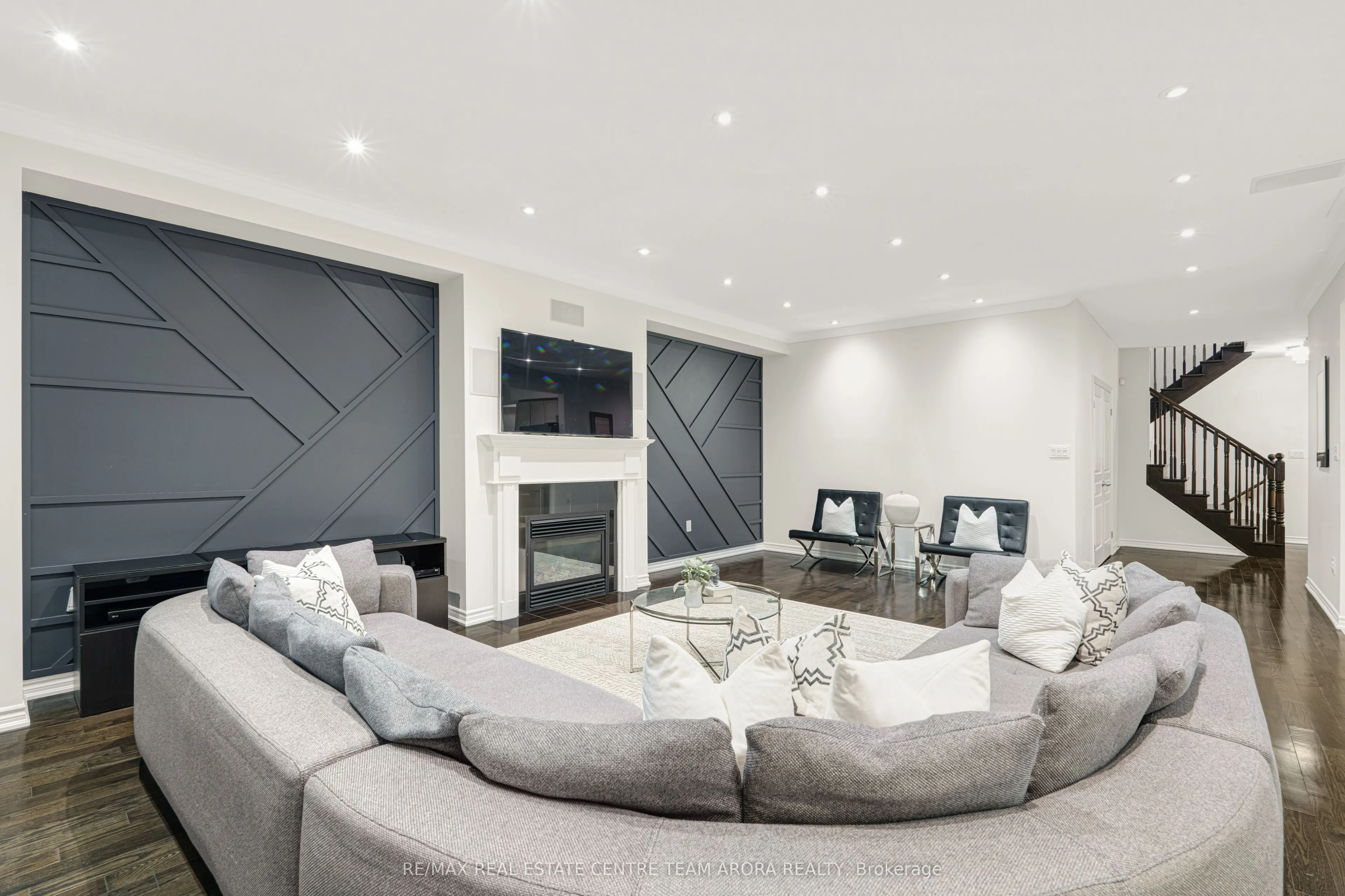 65 Monkton Circle