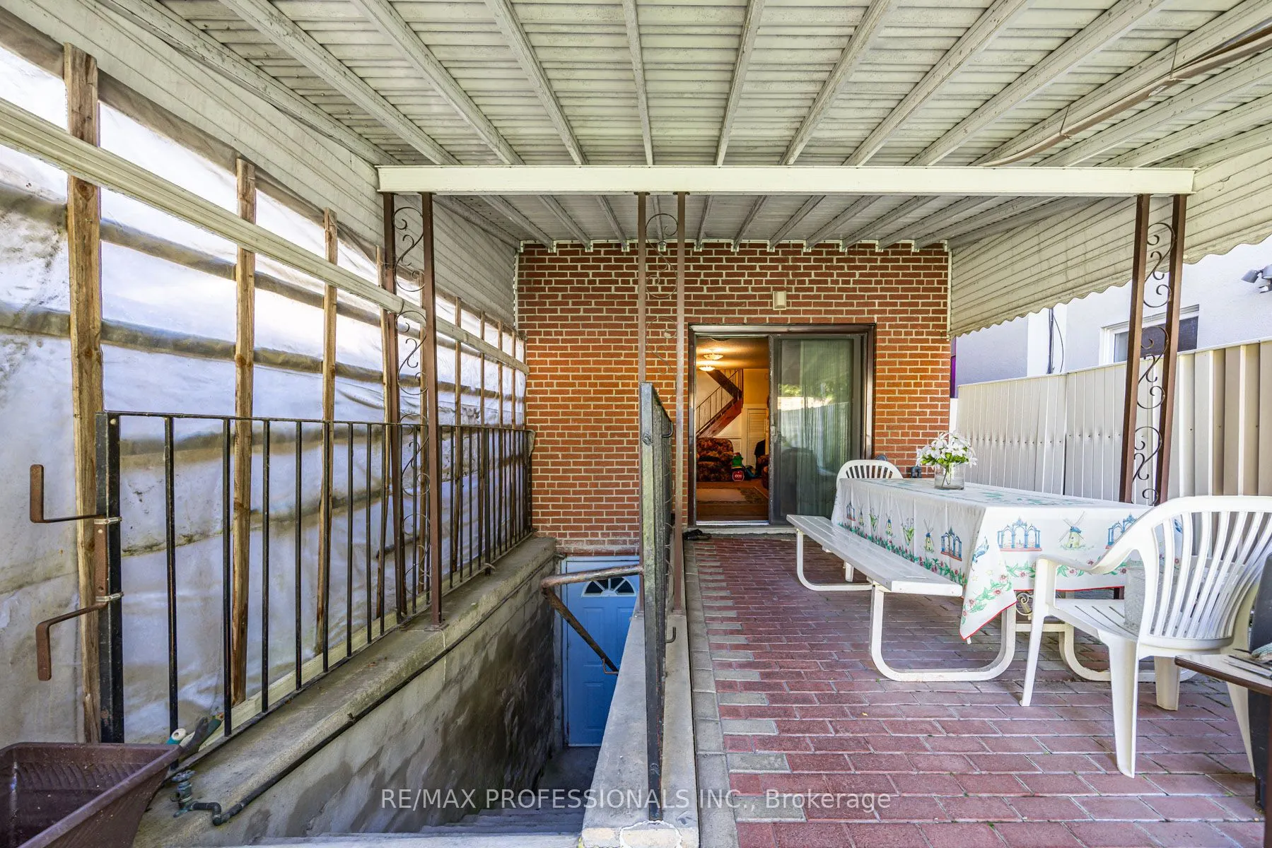 54 Wright Avenue