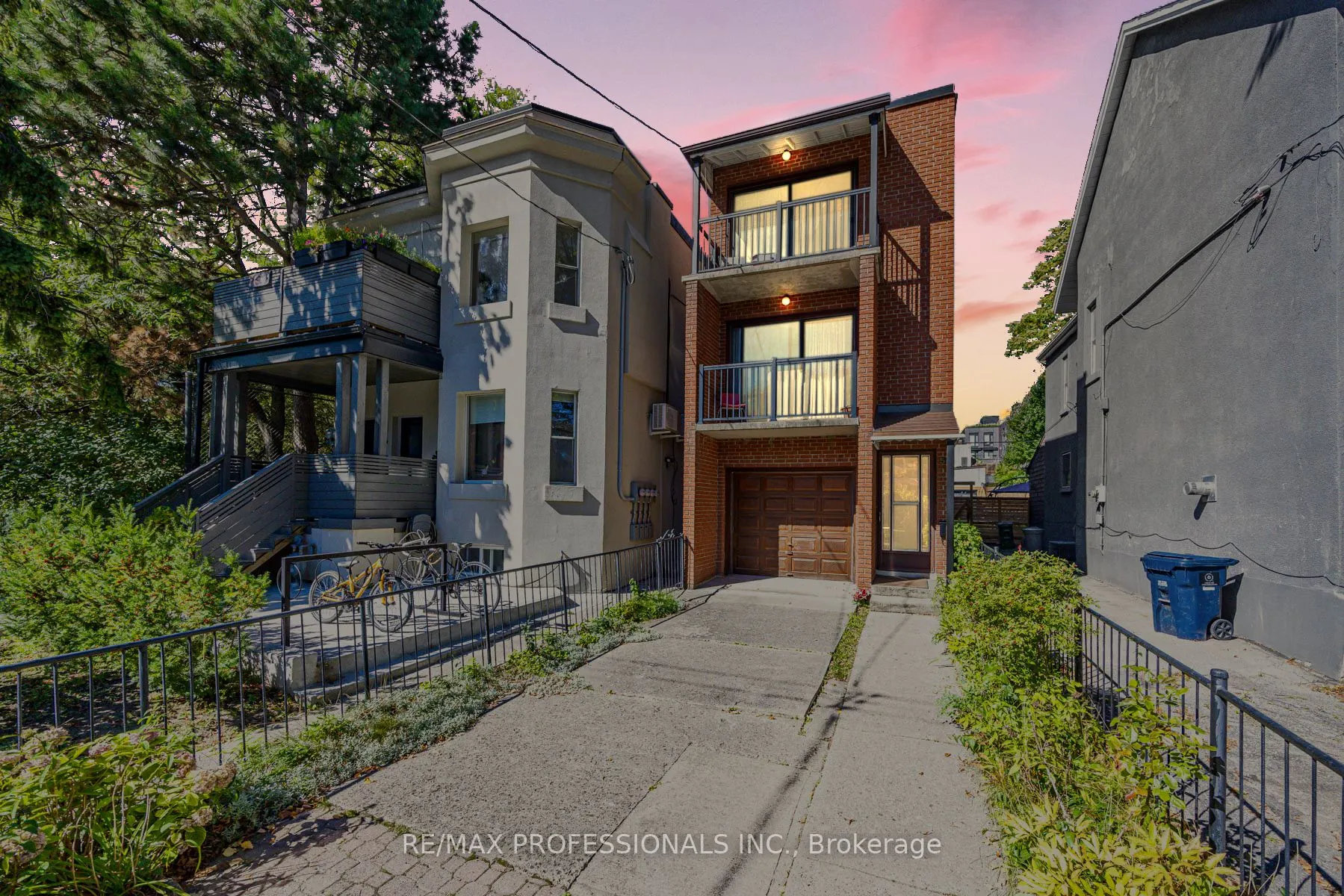 54 Wright Avenue