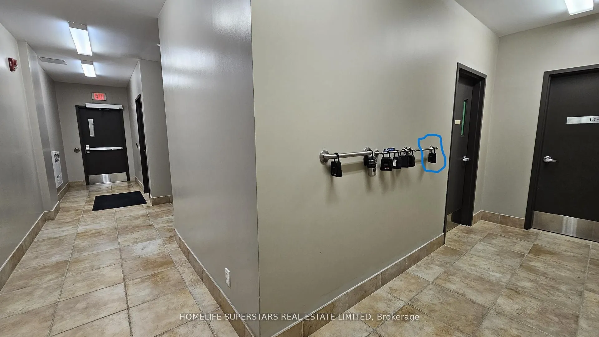 205 Lakeshore Road W, #302