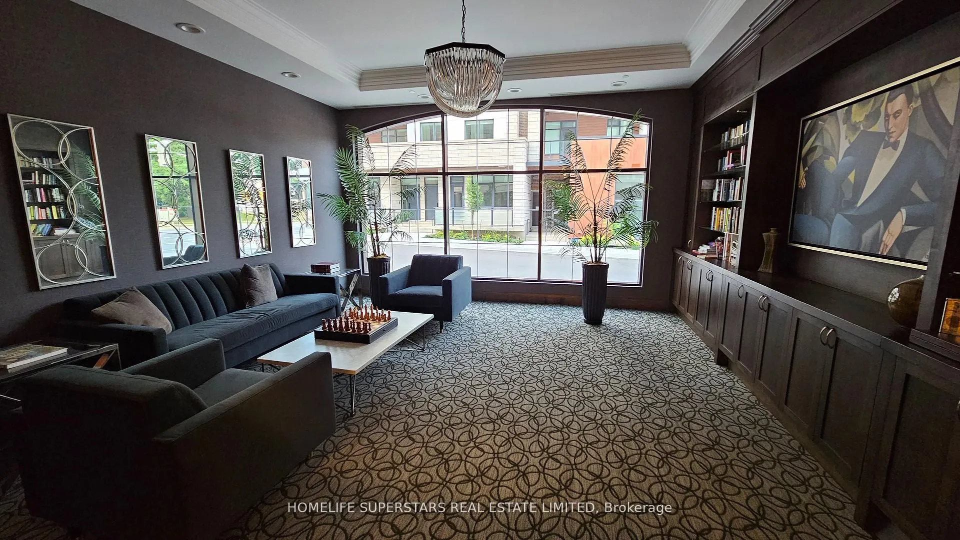 205 Lakeshore Road W, #302
