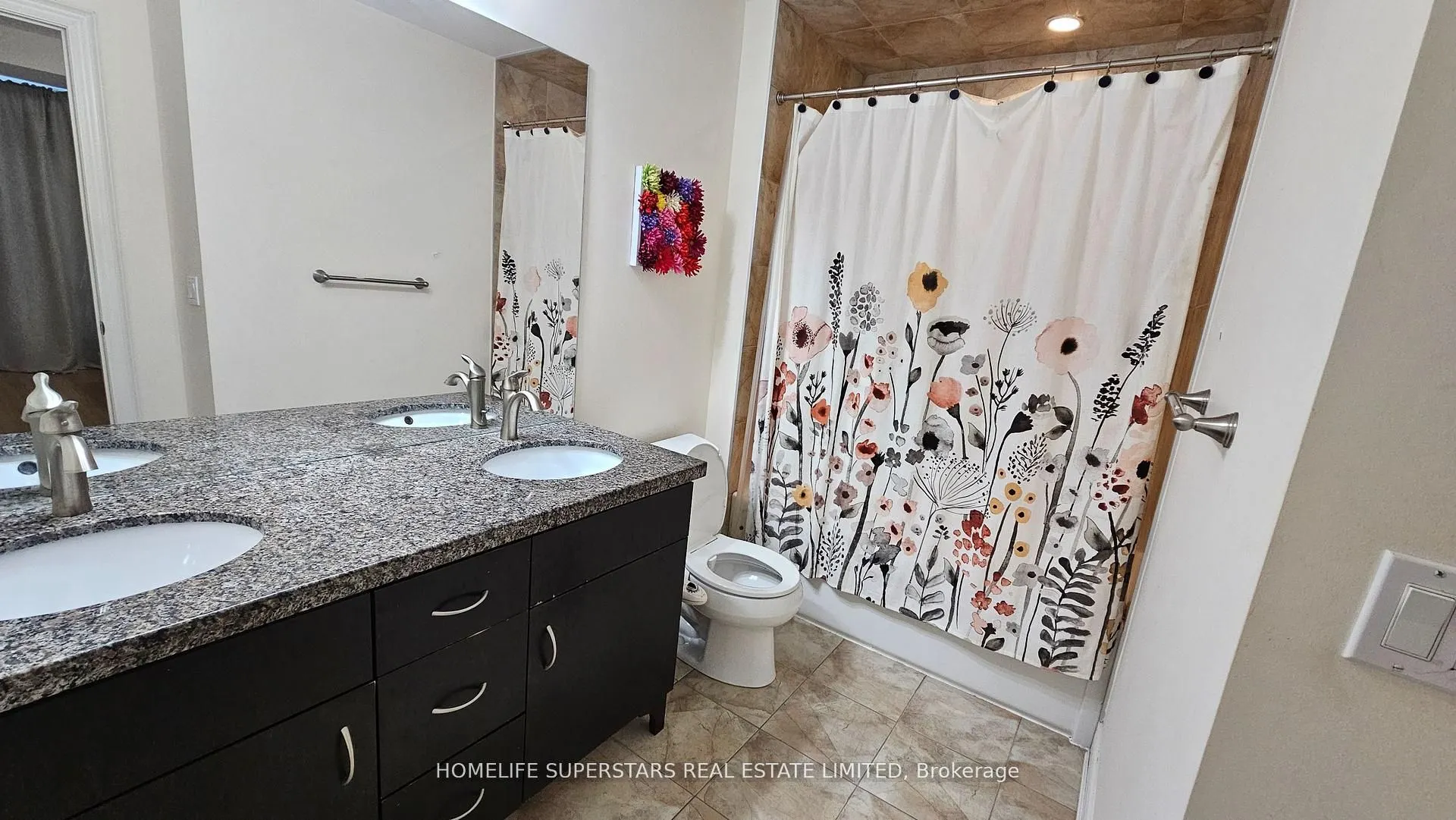 205 Lakeshore Road W, #302