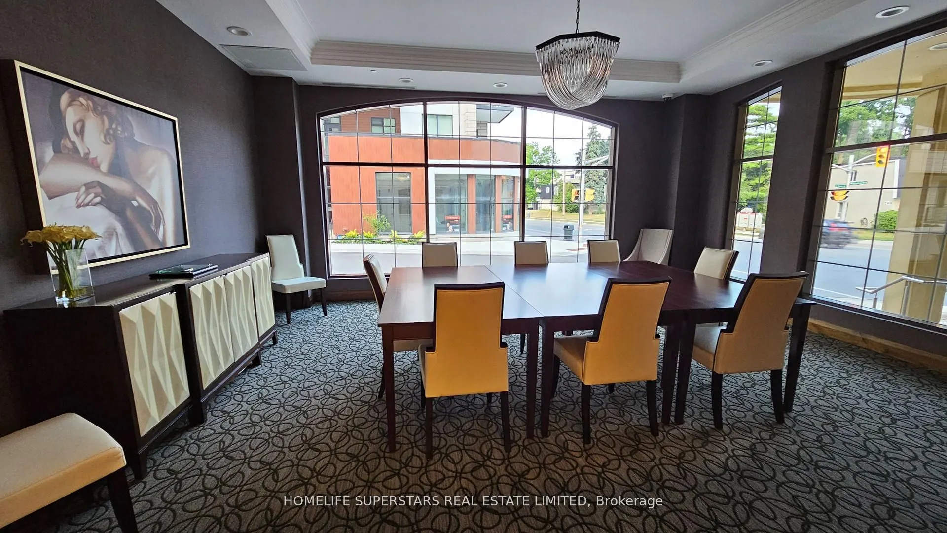 205 Lakeshore Road W, #302