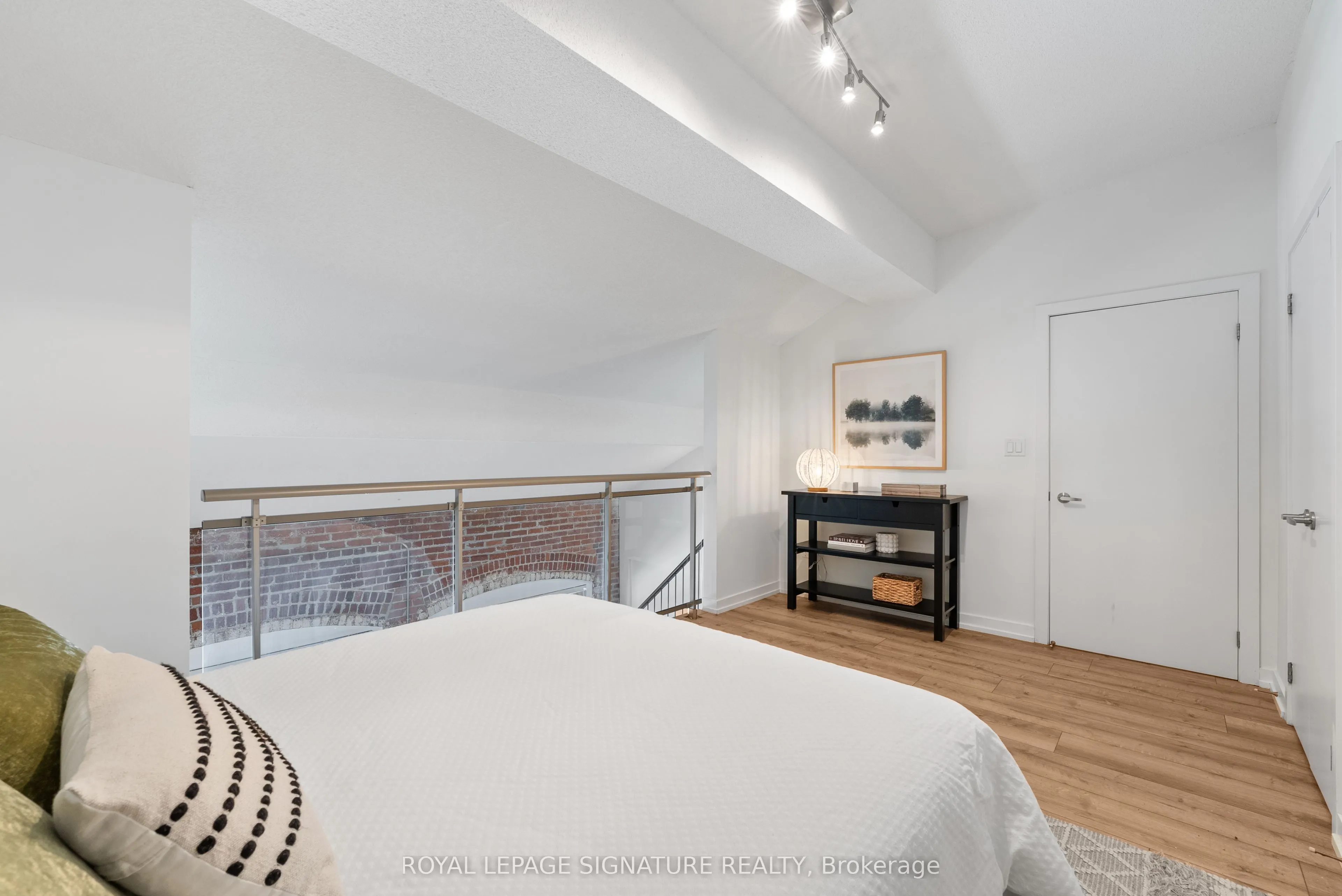 1100 Lansdowne Avenue, #336
