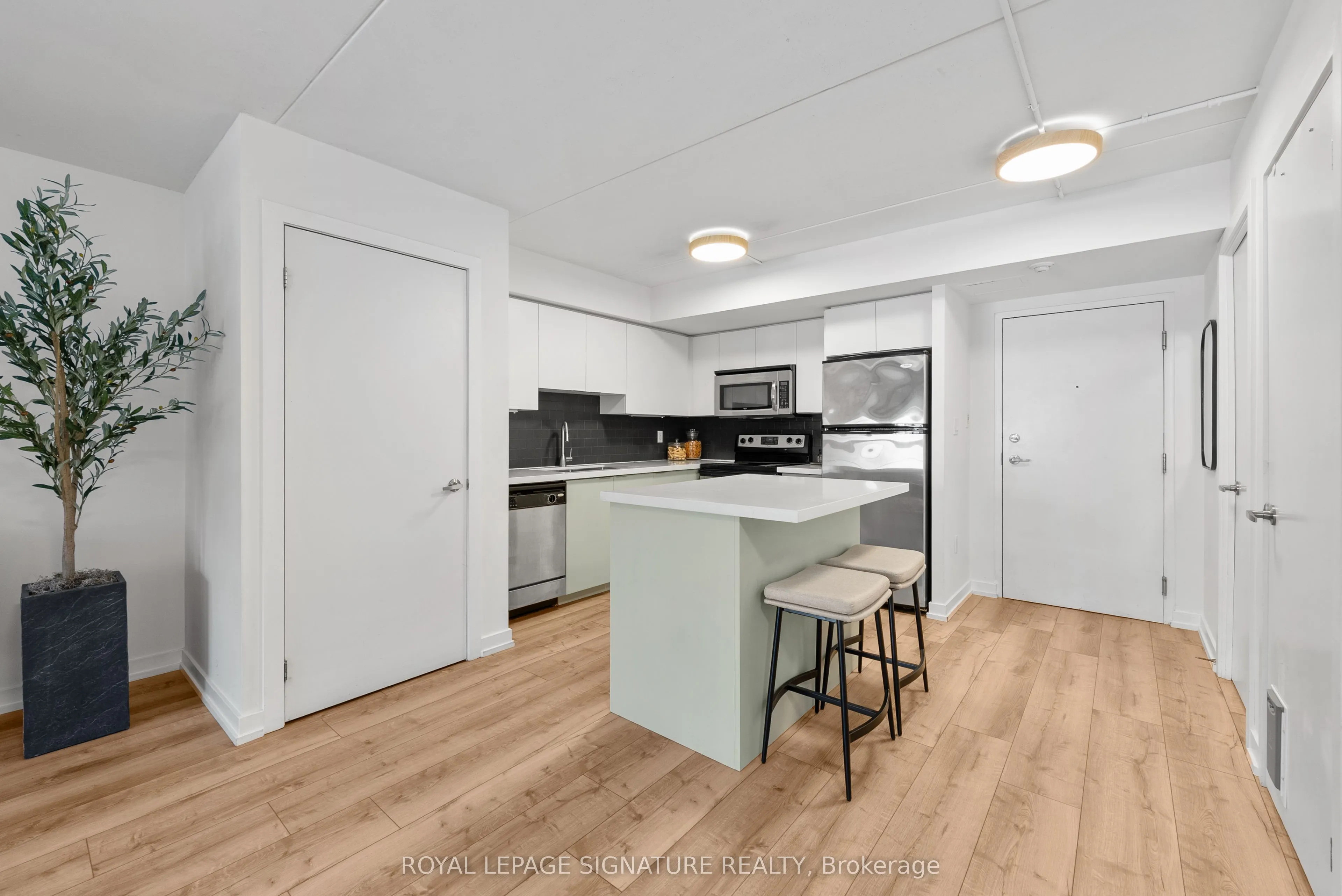 1100 Lansdowne Avenue, #336
