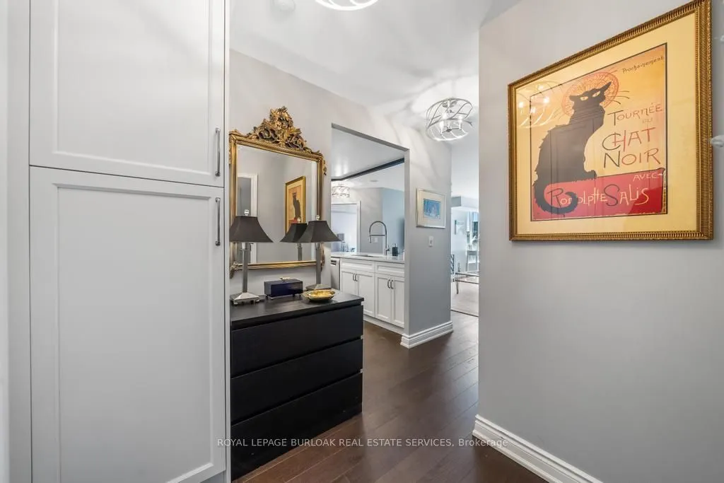 442 Maple Avenue, #1101