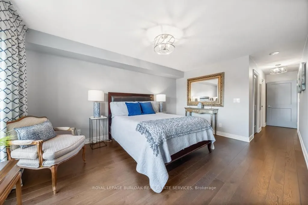 442 Maple Avenue, #1101