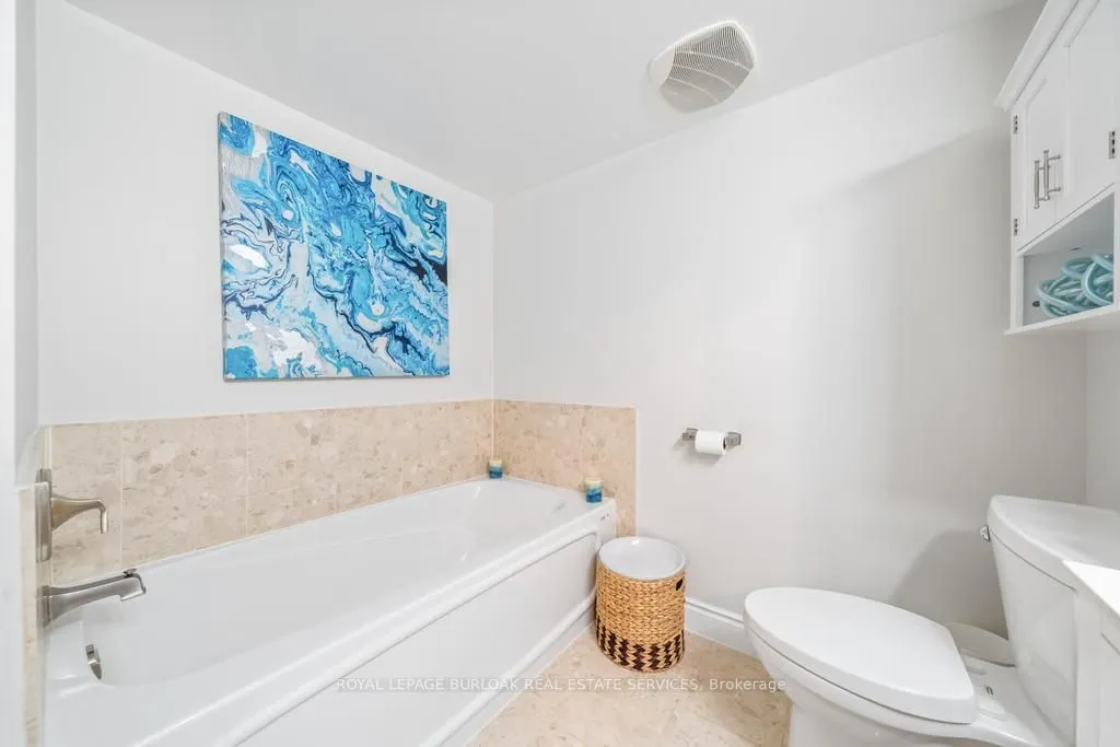 442 Maple Avenue, #1101