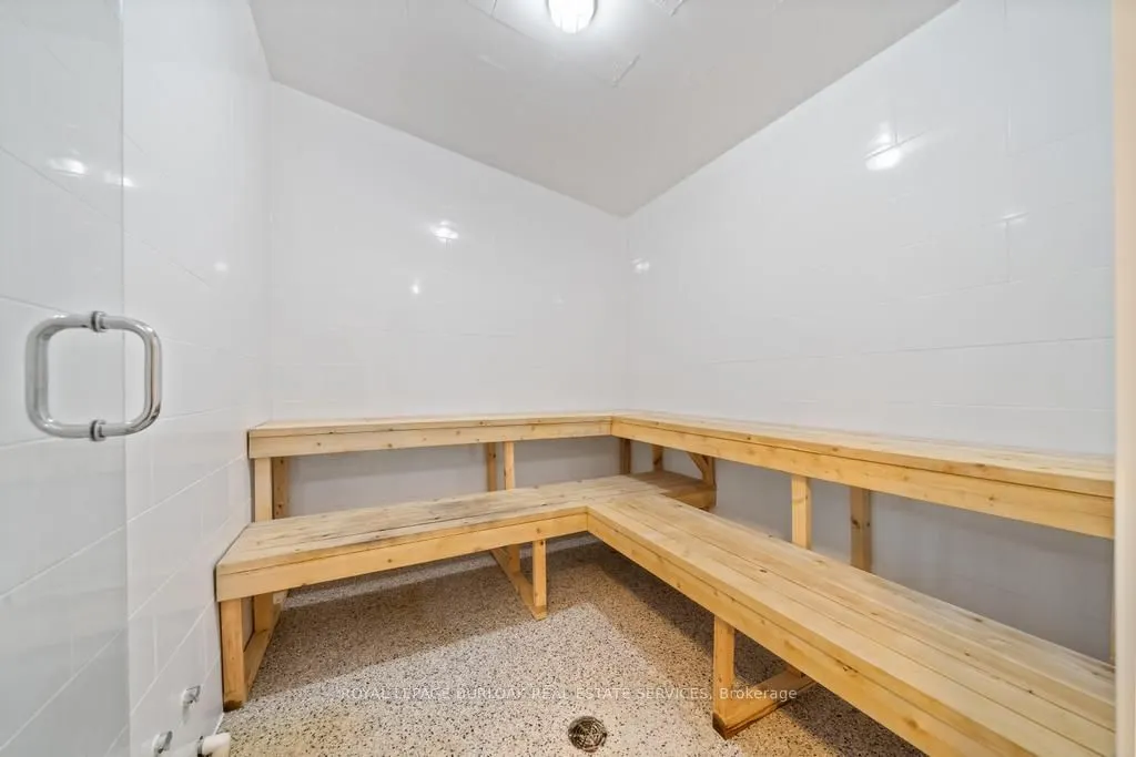 442 Maple Avenue, #1101