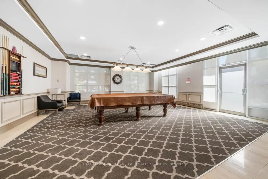 442 Maple Avenue, #1101