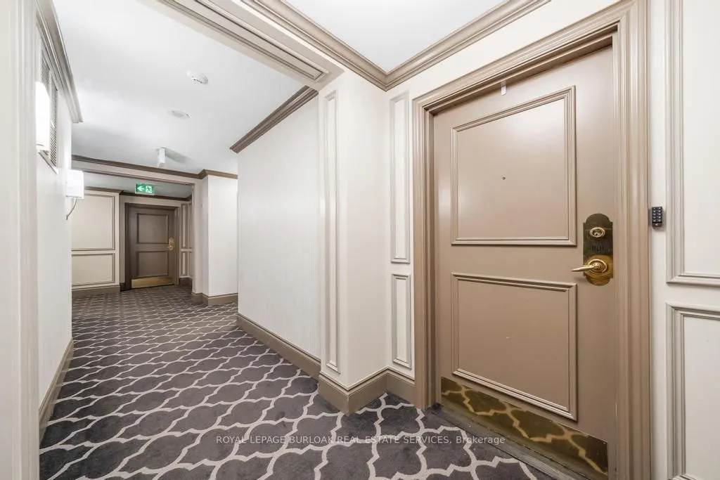 442 Maple Avenue, #1101