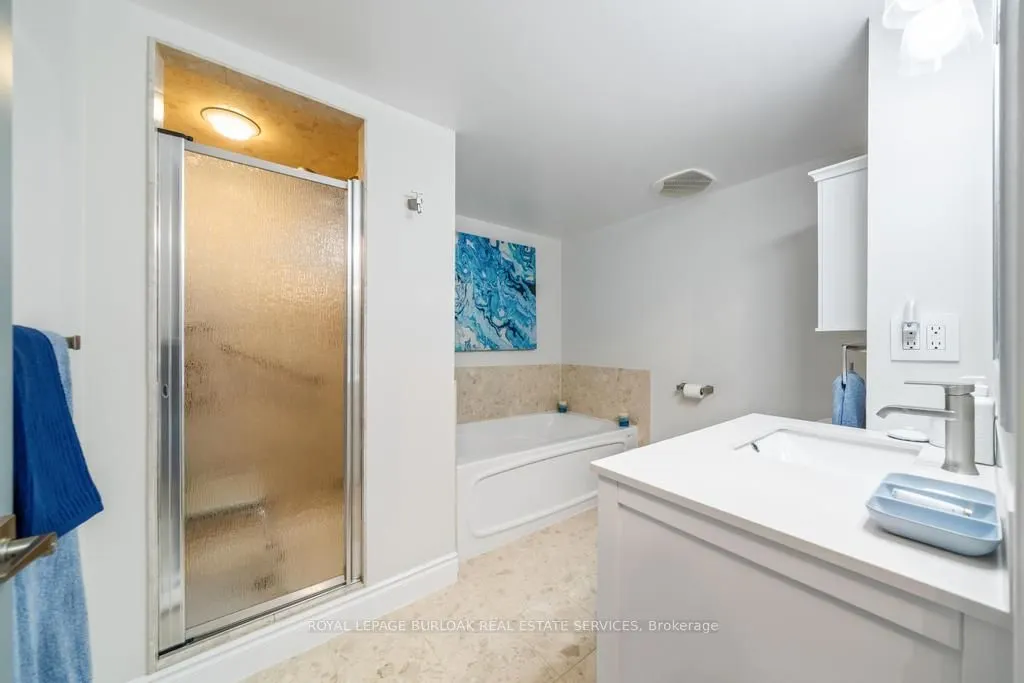 442 Maple Avenue, #1101