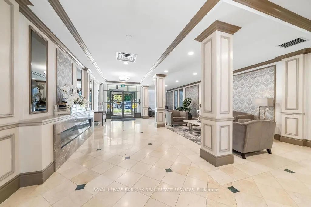 442 Maple Avenue, #1101
