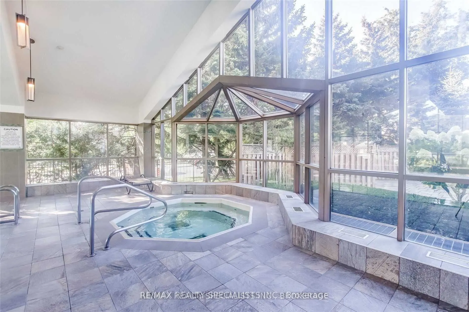 75 King Street E, #1602