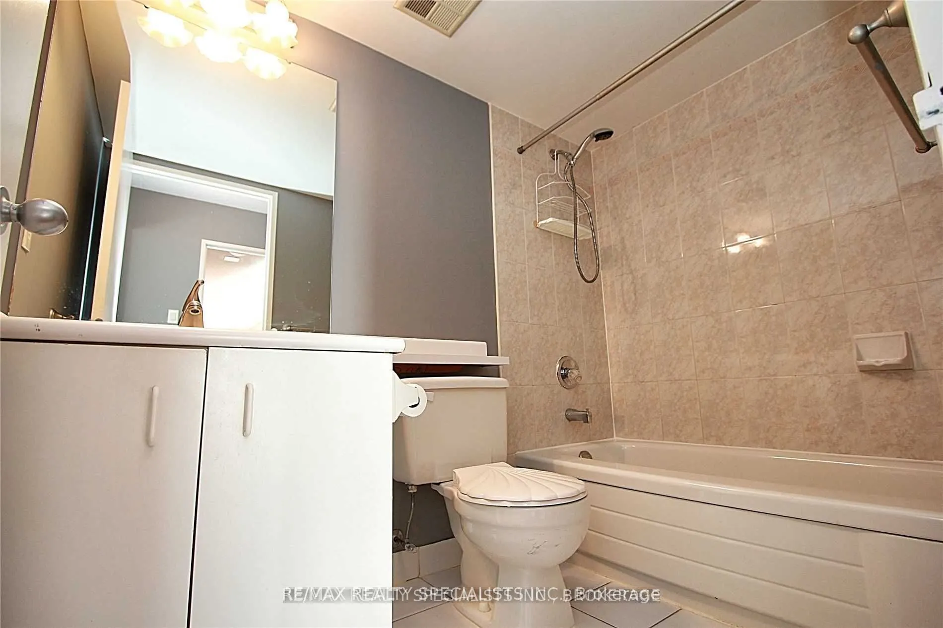 75 King Street E, #1602