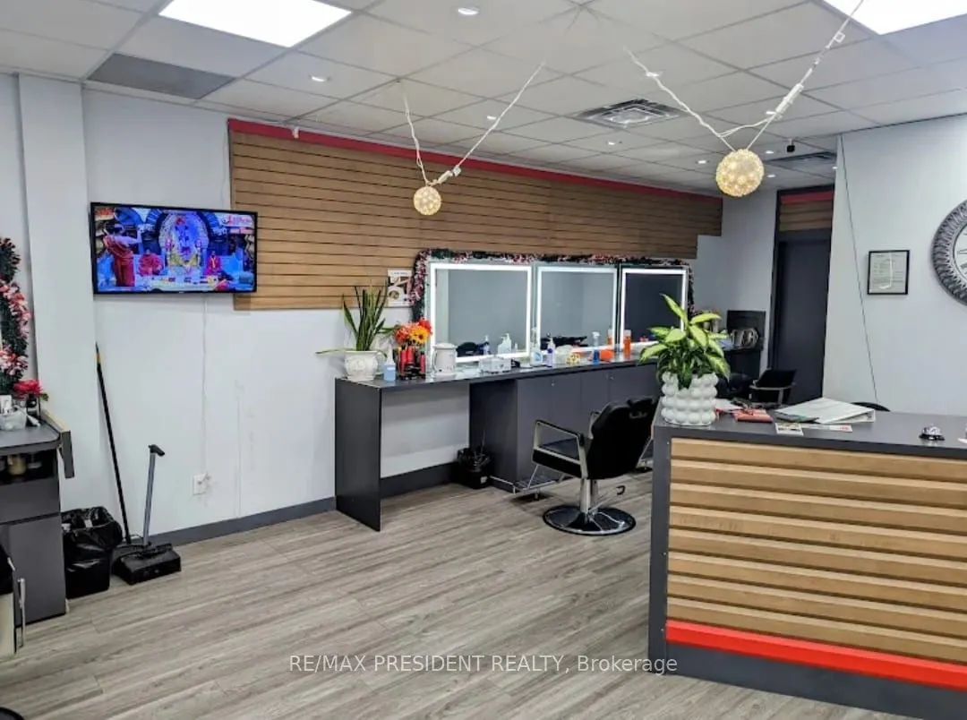 49 Kennedy Road S, #3