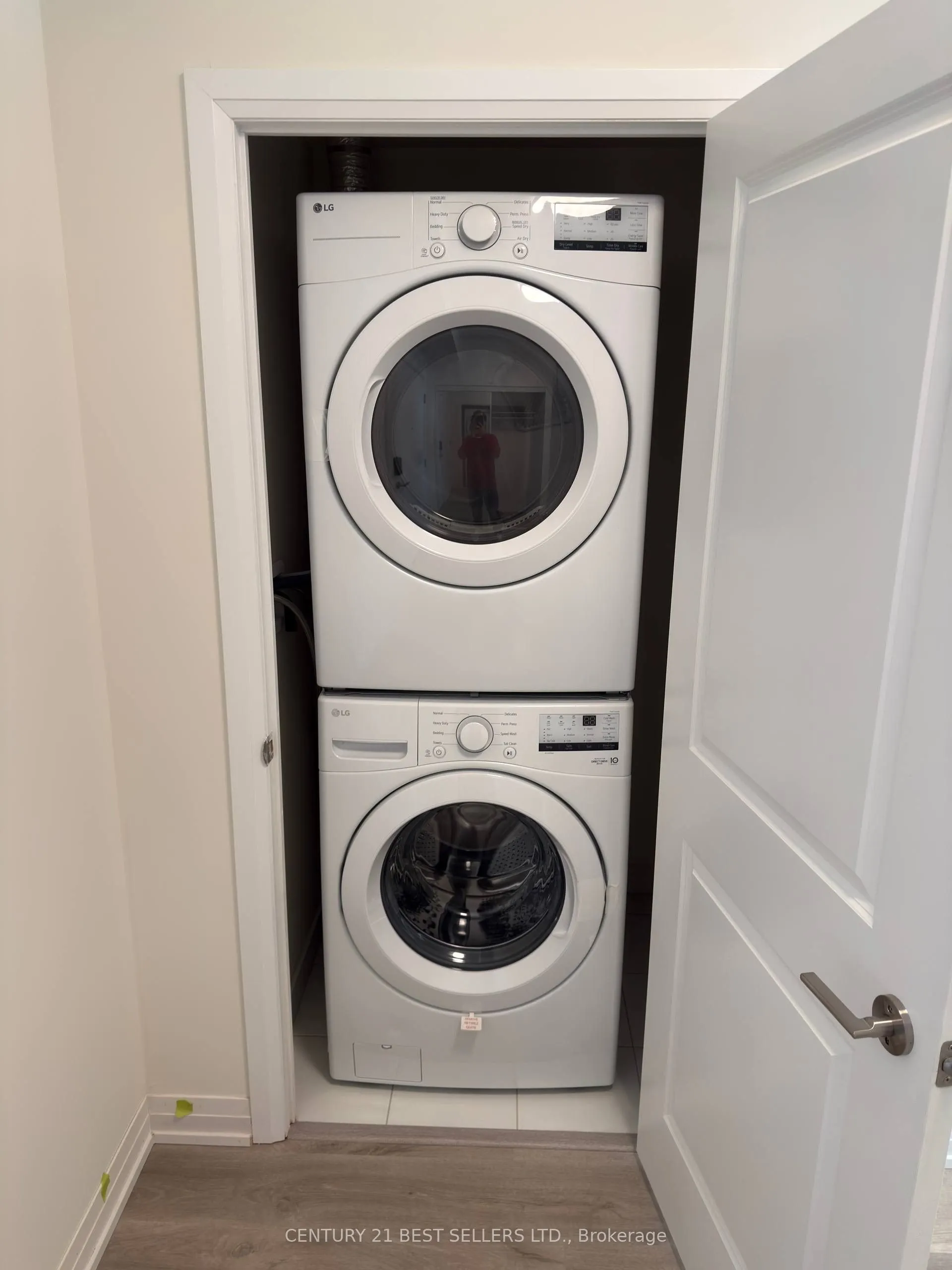 15 Watergarden Drive, #1204
