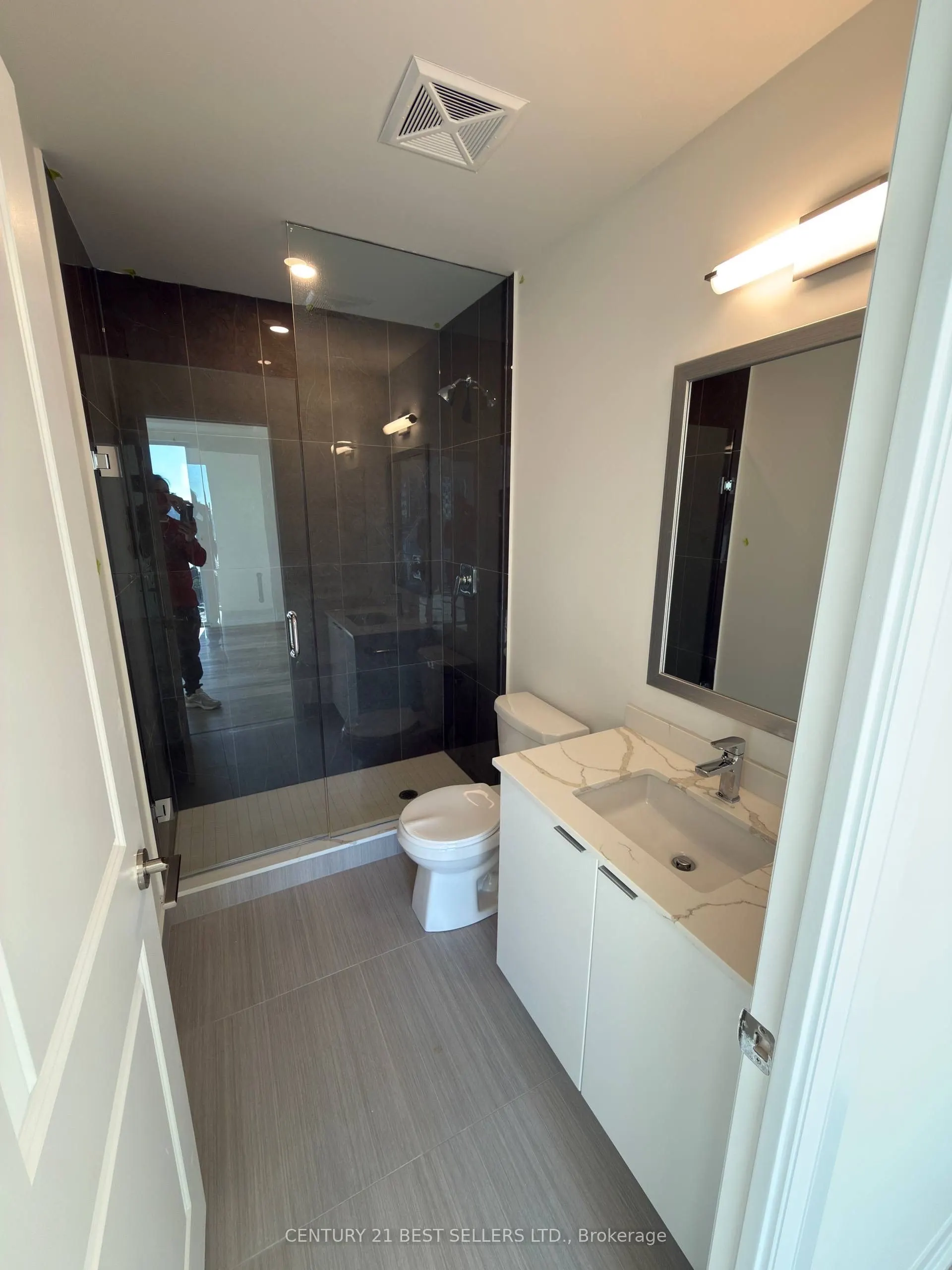 15 Watergarden Drive, #1204