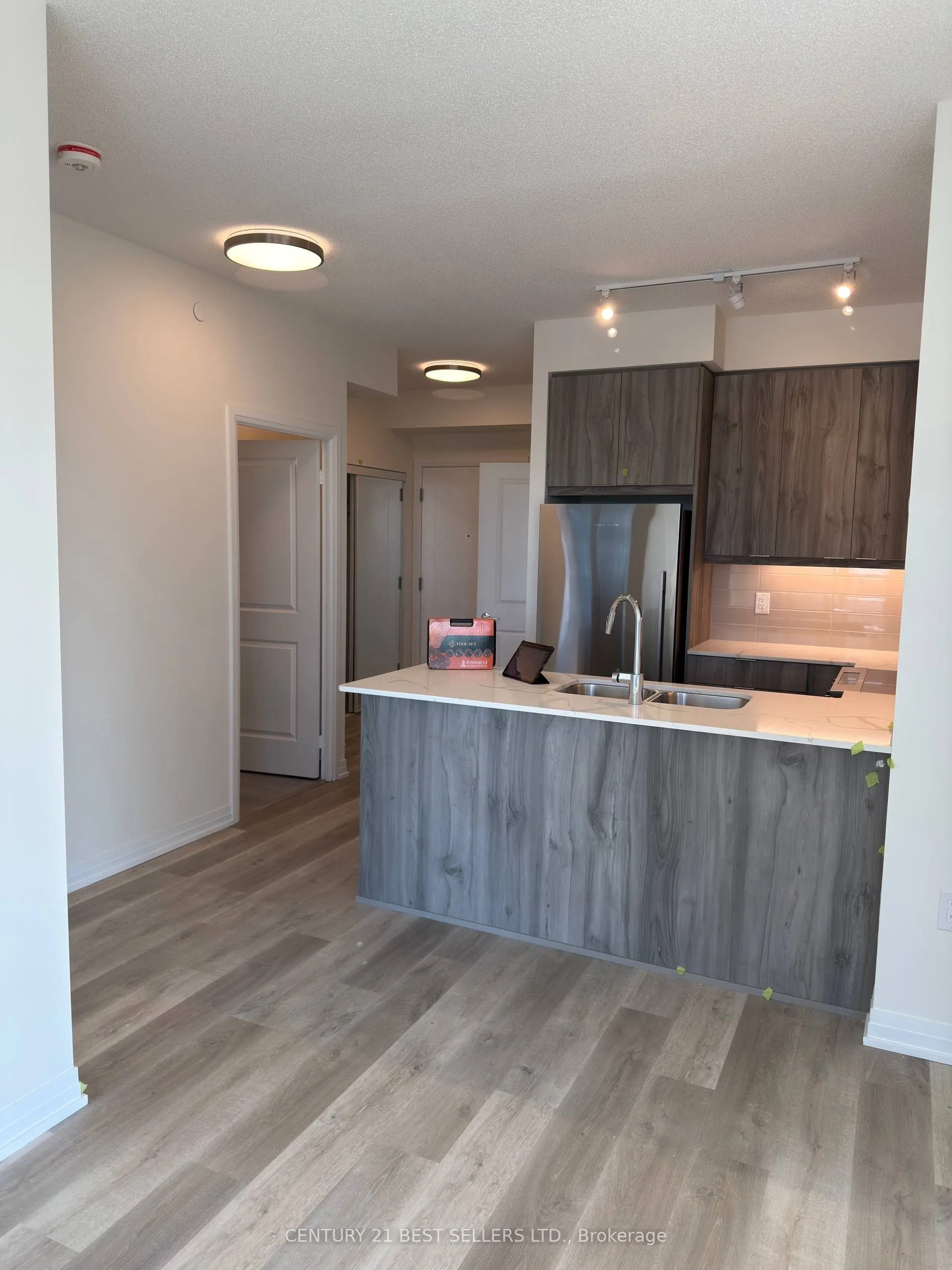 15 Watergarden Drive, #1204
