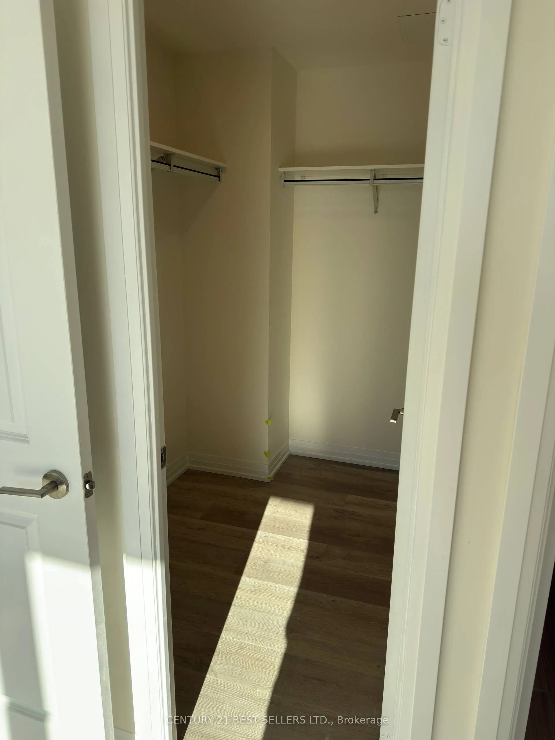 15 Watergarden Drive, #1204