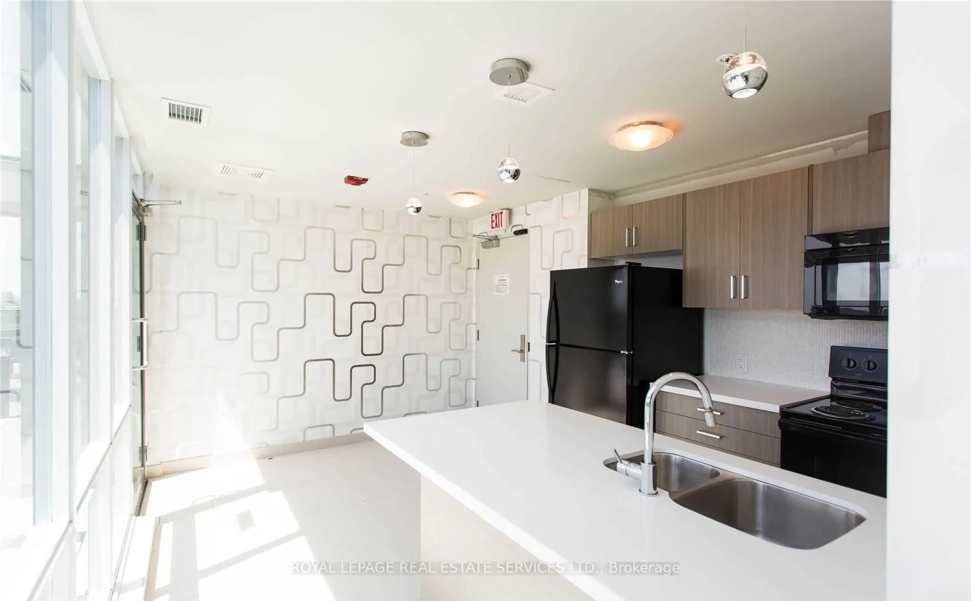 80 Esther Lorrie Drive, #717