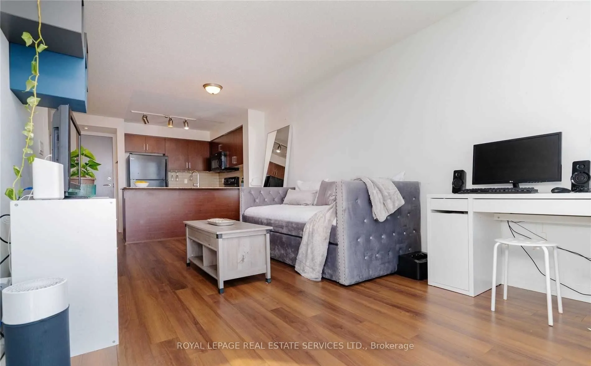 80 Esther Lorrie Drive, #717